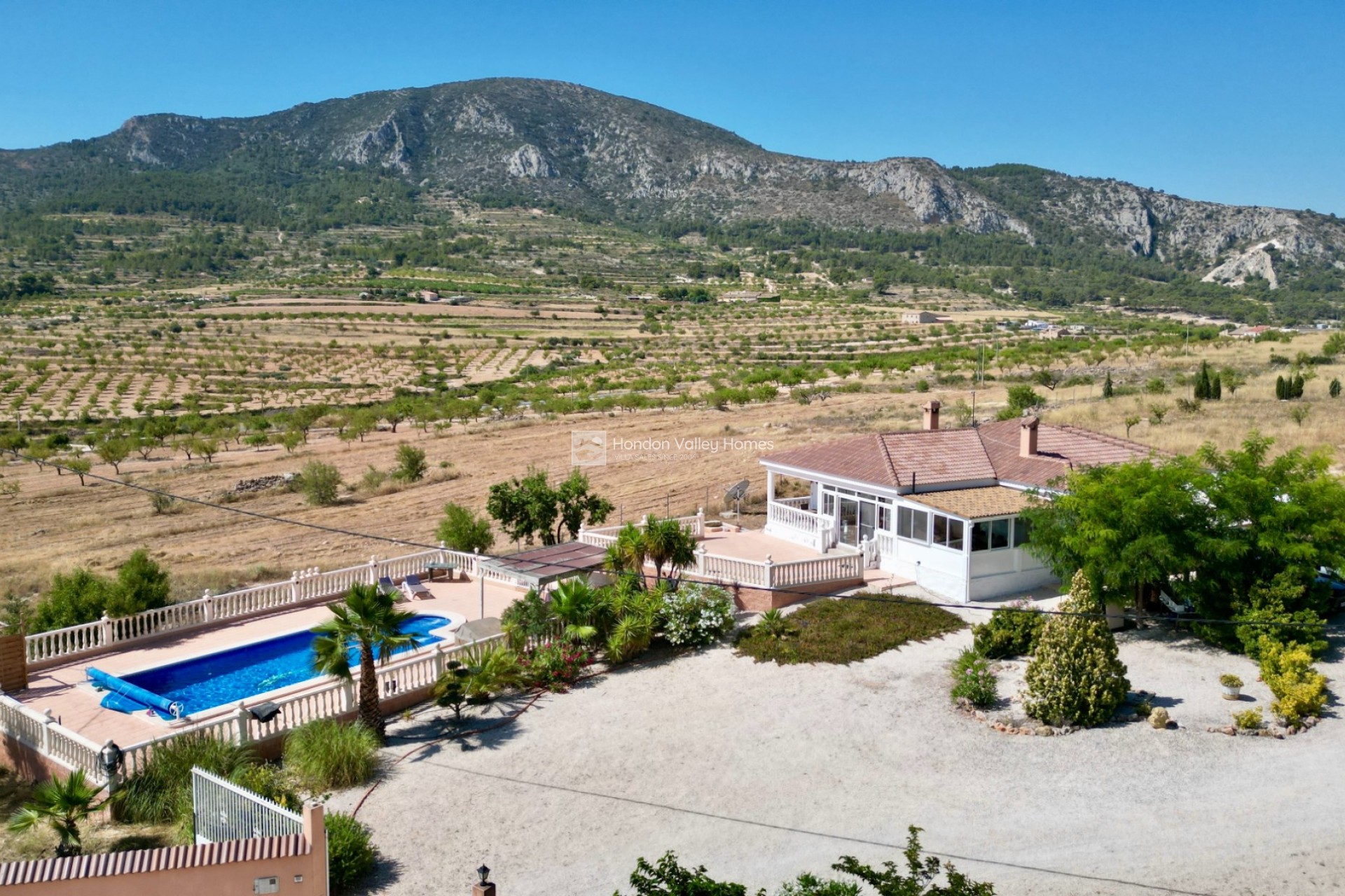 Resale - Villa - La Romana