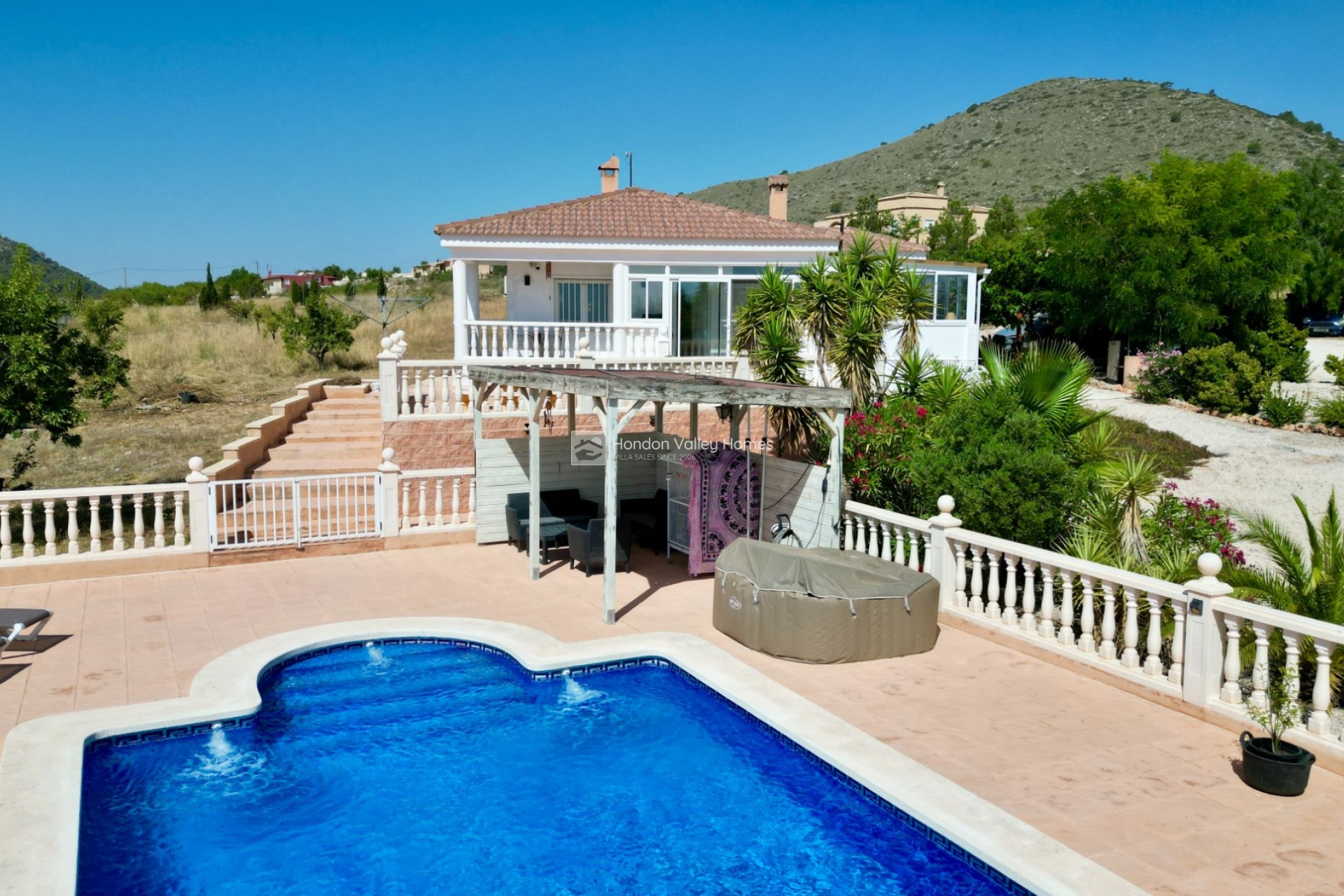 Resale - Villa - La Romana