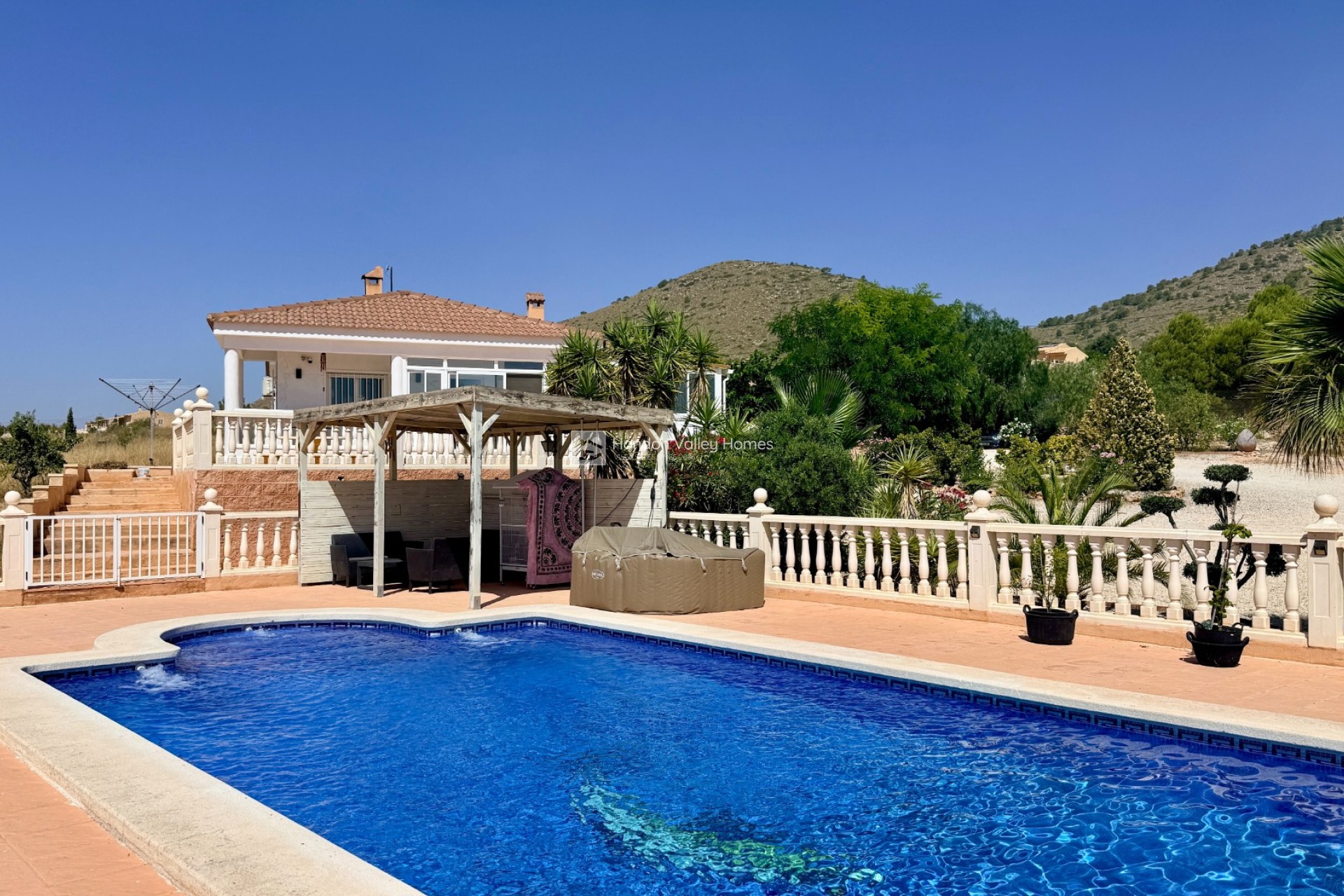 Resale - Villa - La Romana