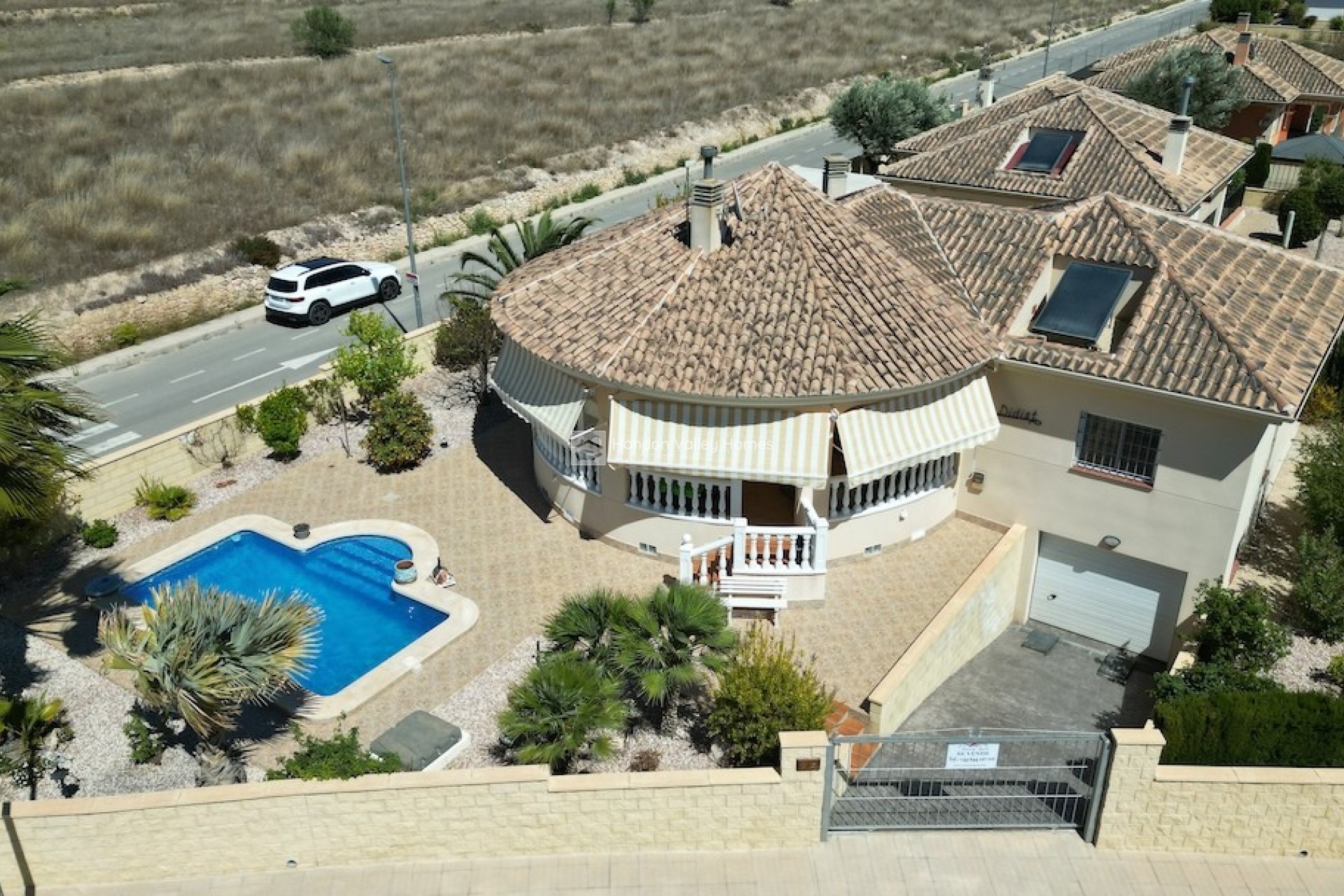 Resale - Villa - LA ROMANA