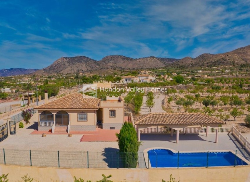 Resale - Villa - Macisvenda