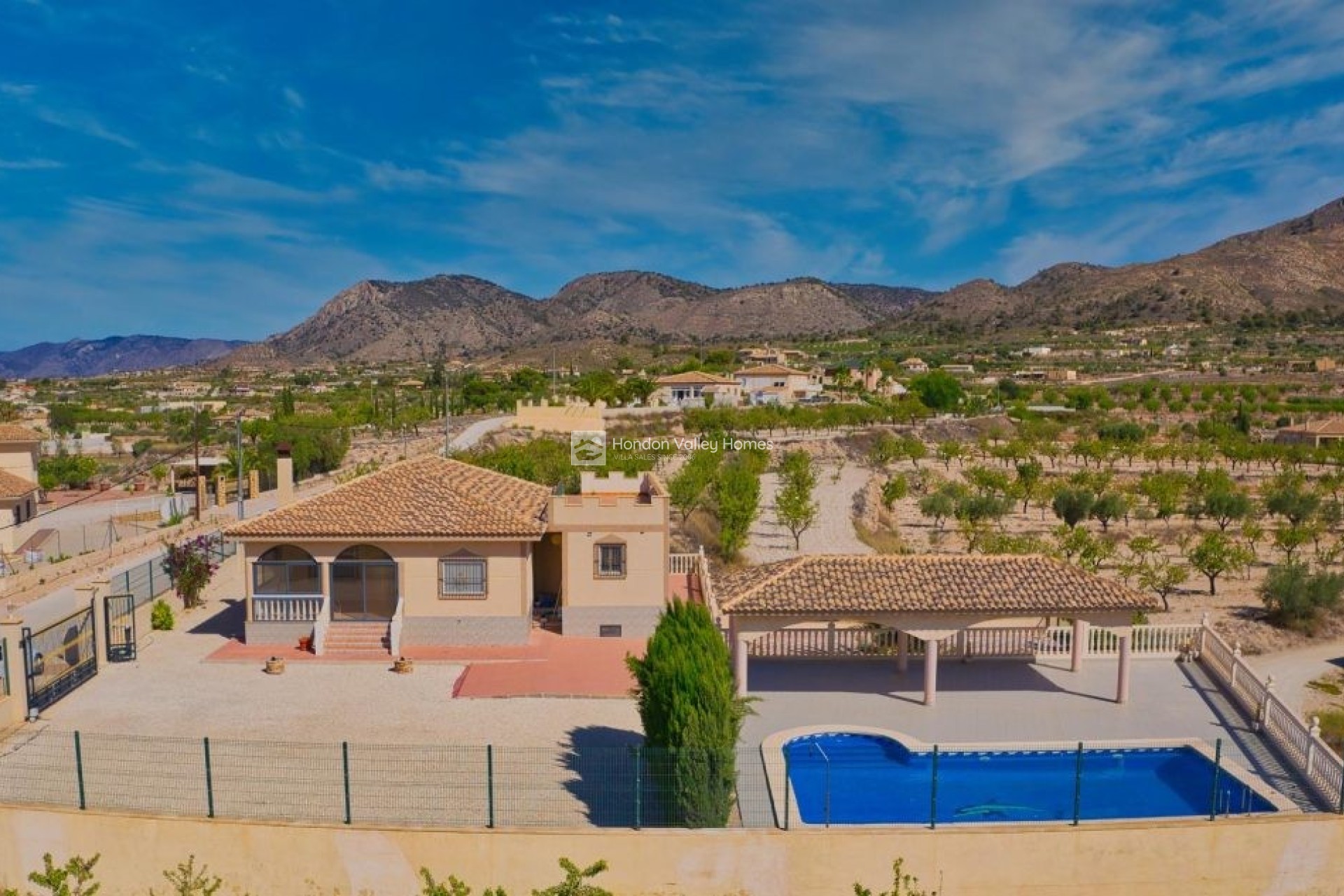 Resale - Villa - Macisvenda