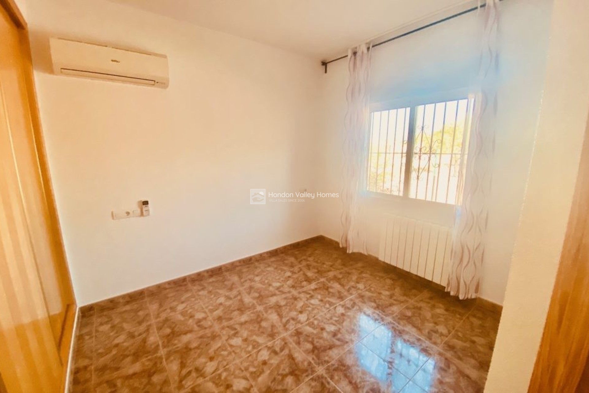 Resale - Villa - Macisvenda