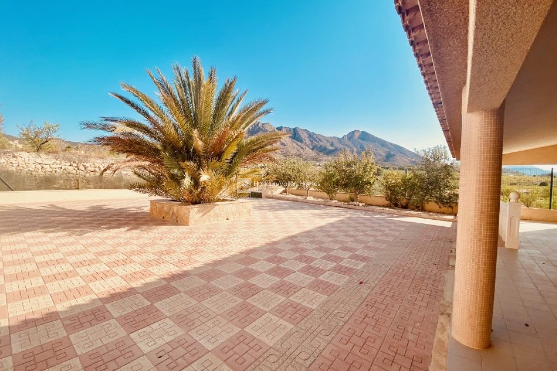 Resale - Villa - Macisvenda