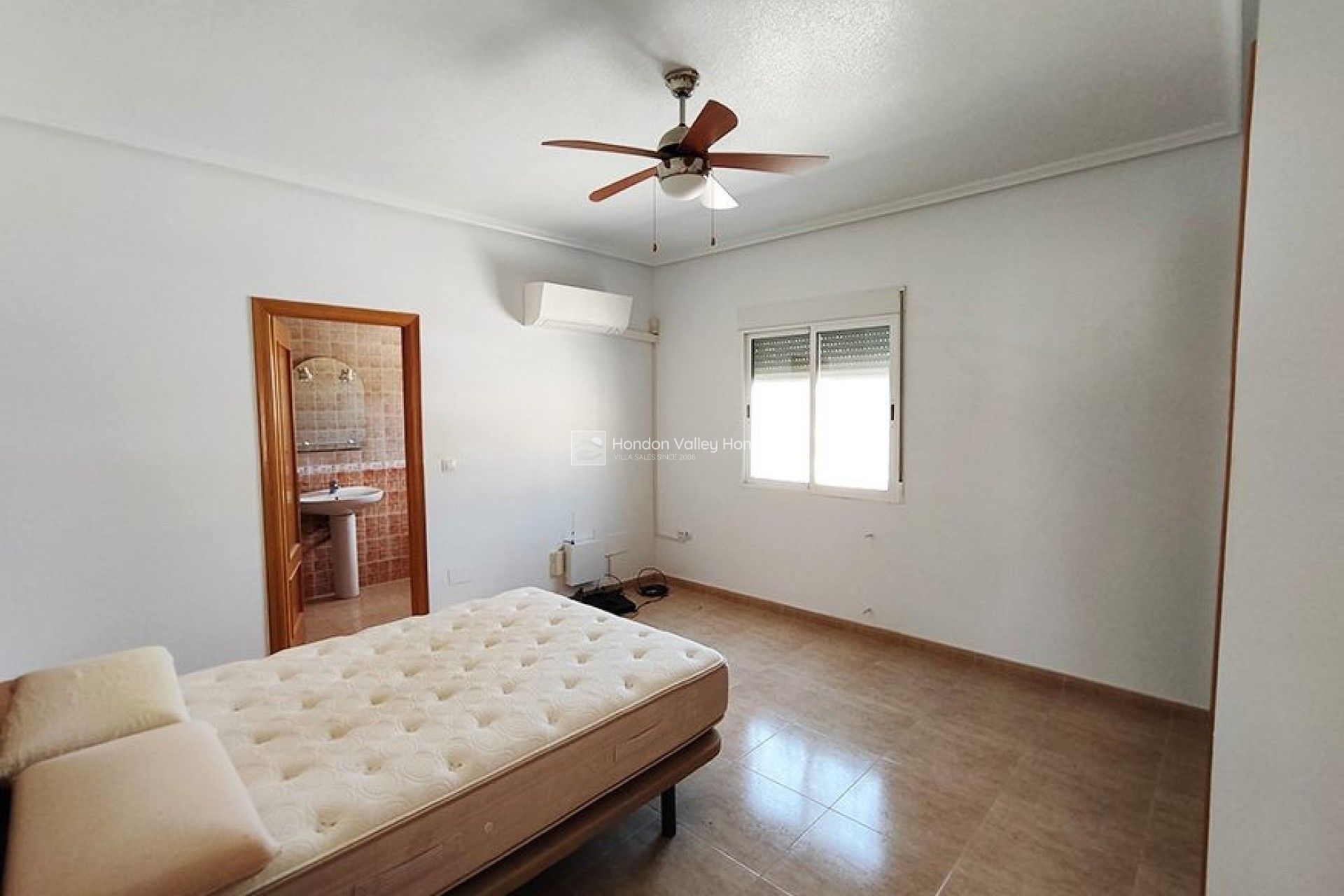Resale - Villa - Macisvenda