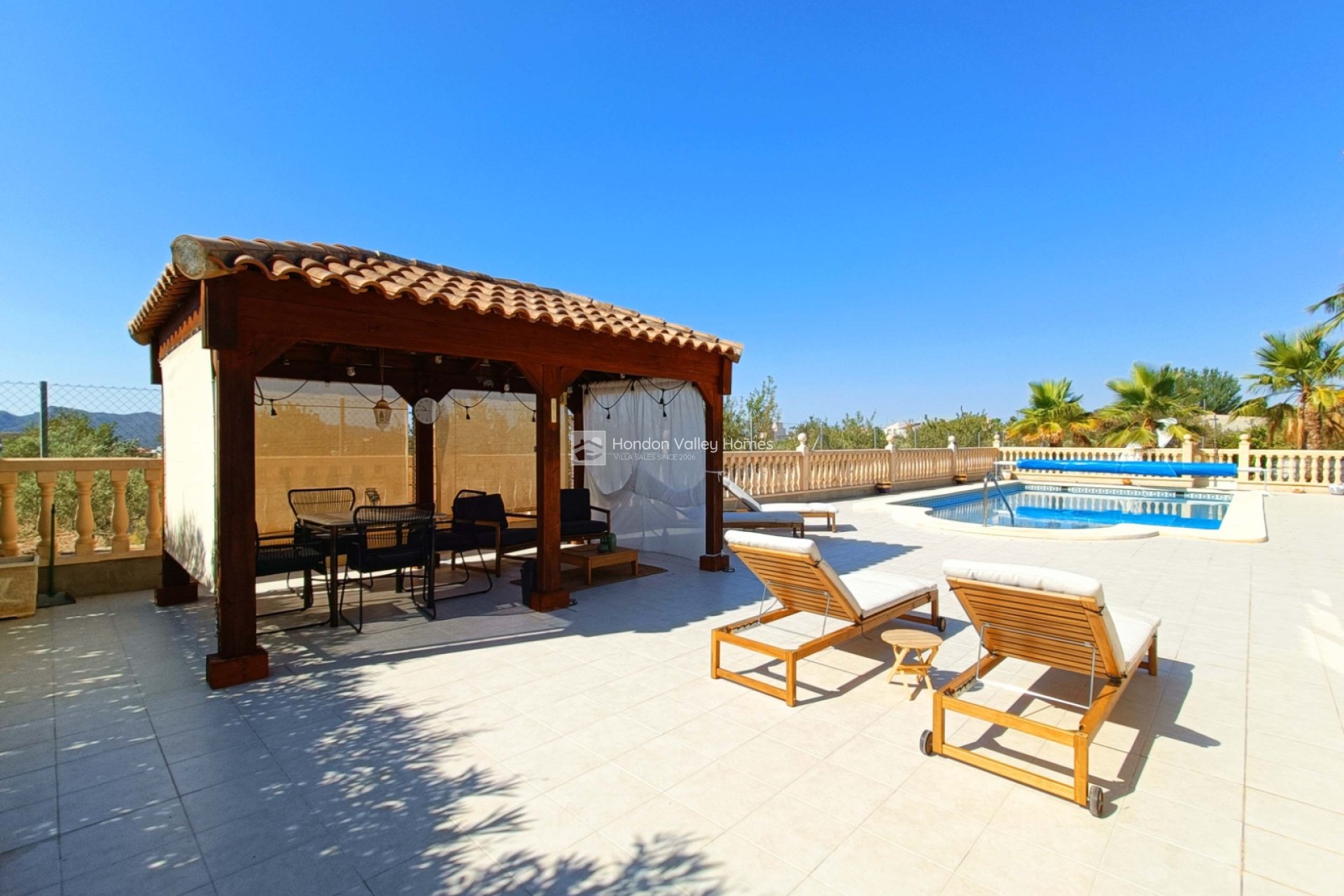 Resale - Villa - Macisvenda