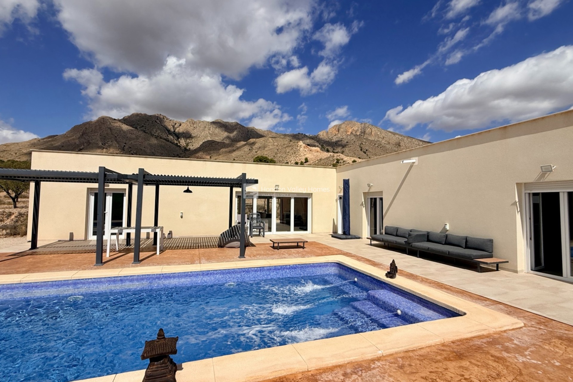 Resale - Villa - Macisvenda