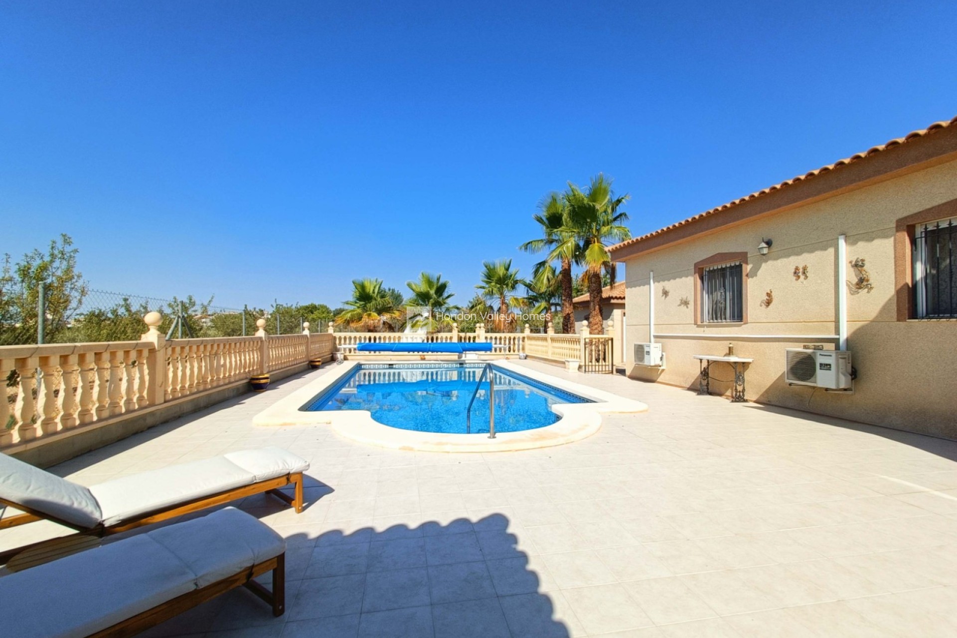 Resale - Villa - Macisvenda