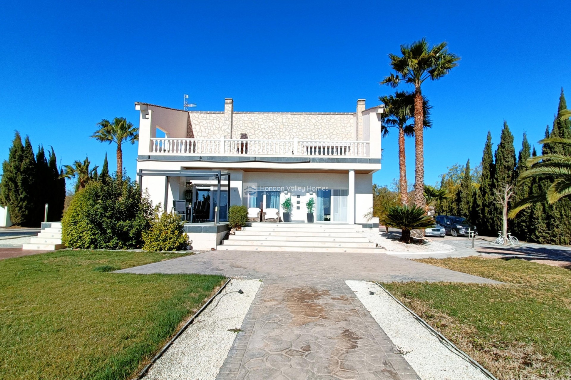 Resale - Villa - Novelda