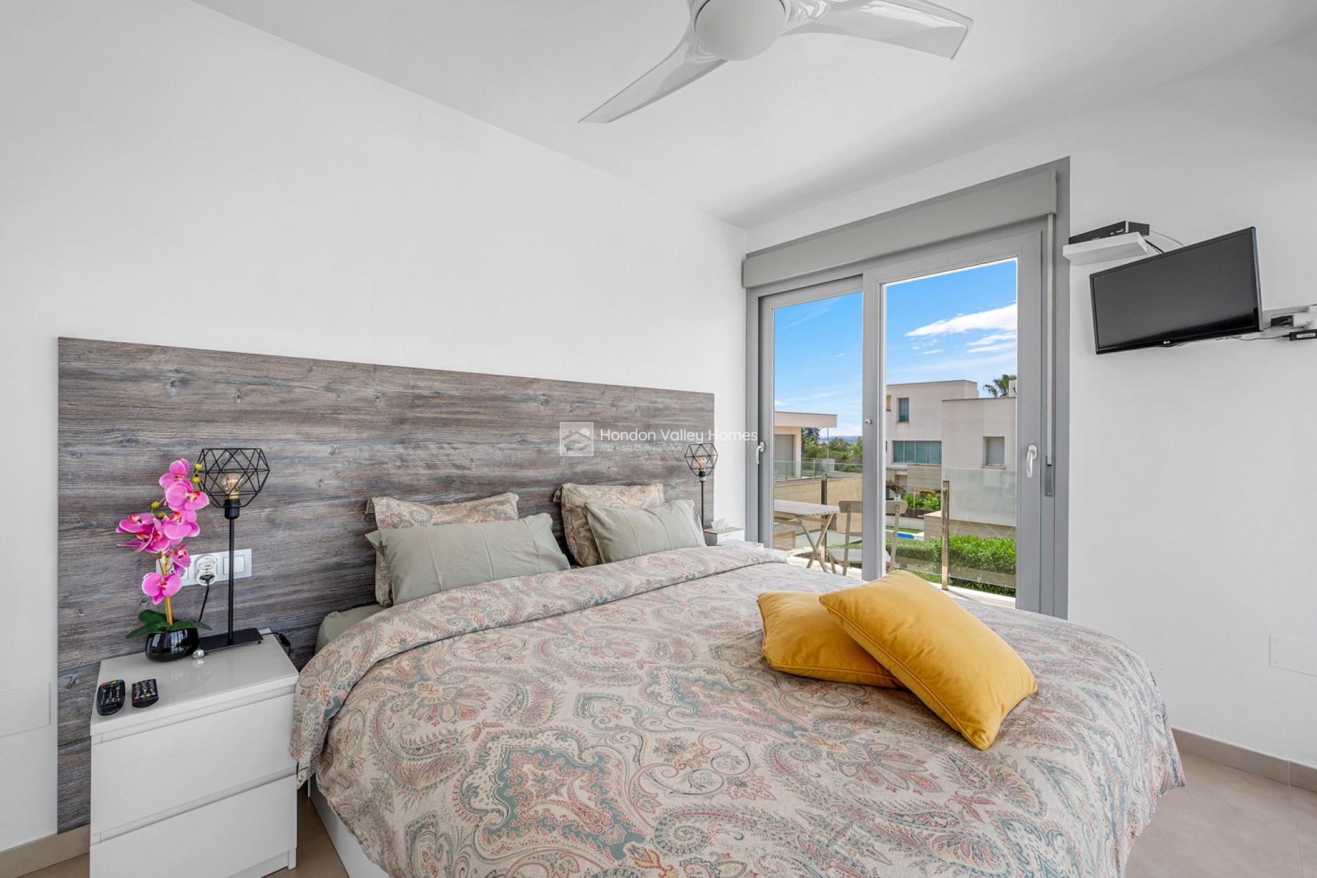 Resale - Villa - Orihuela Costa - Vistabella Golf