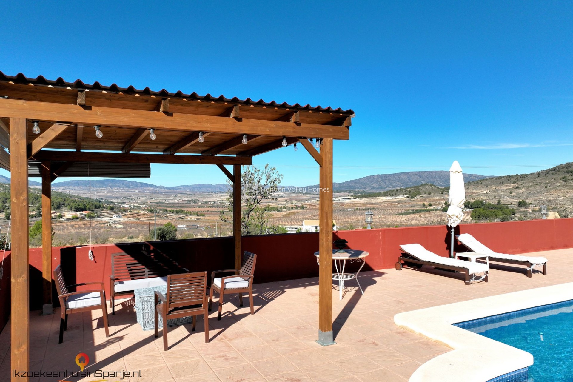Resale - Villa - Pinoso