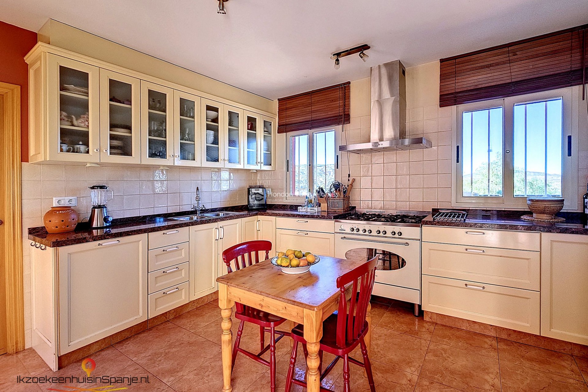 Resale - Villa - Pinoso