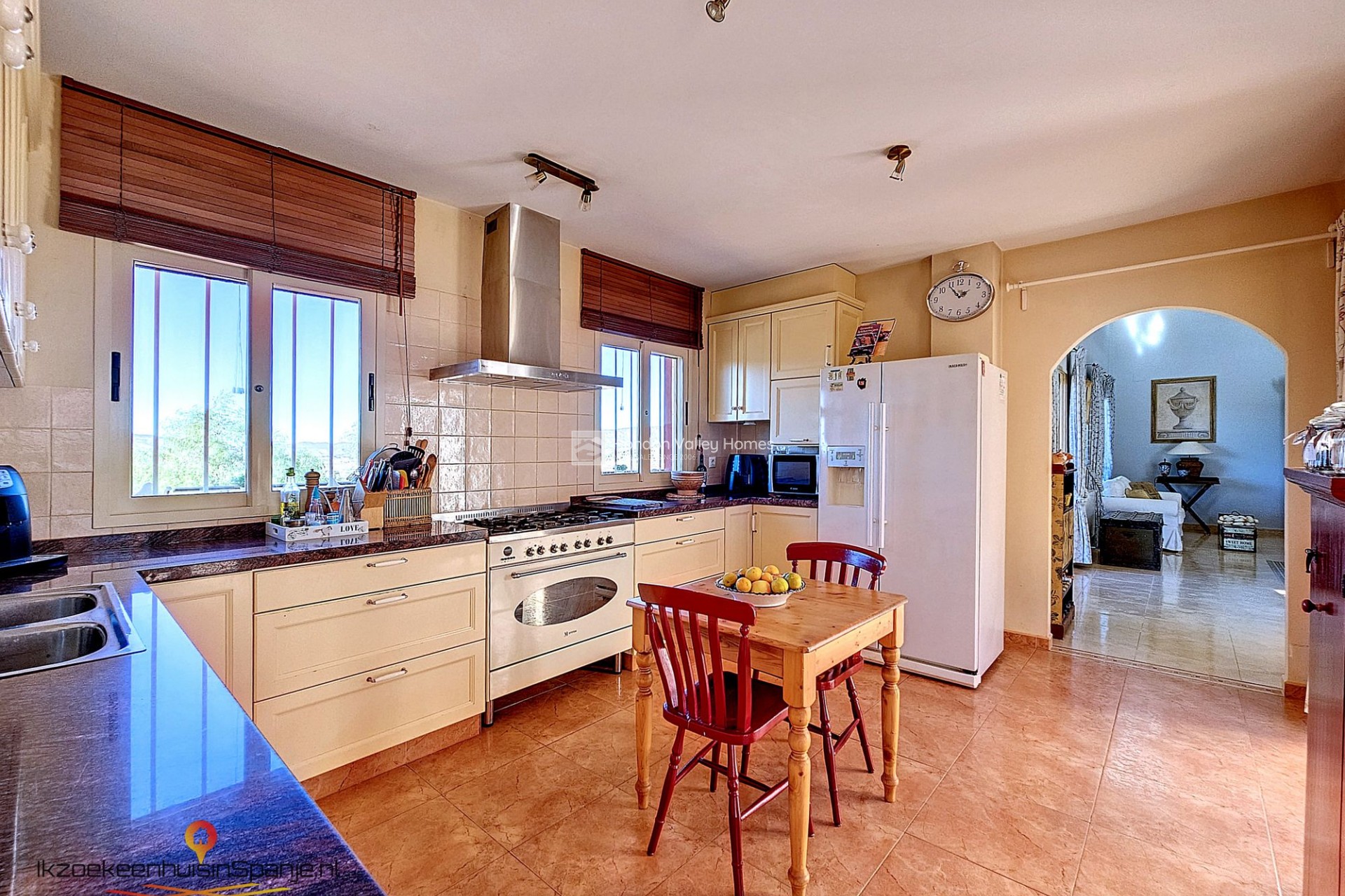 Resale - Villa - Pinoso