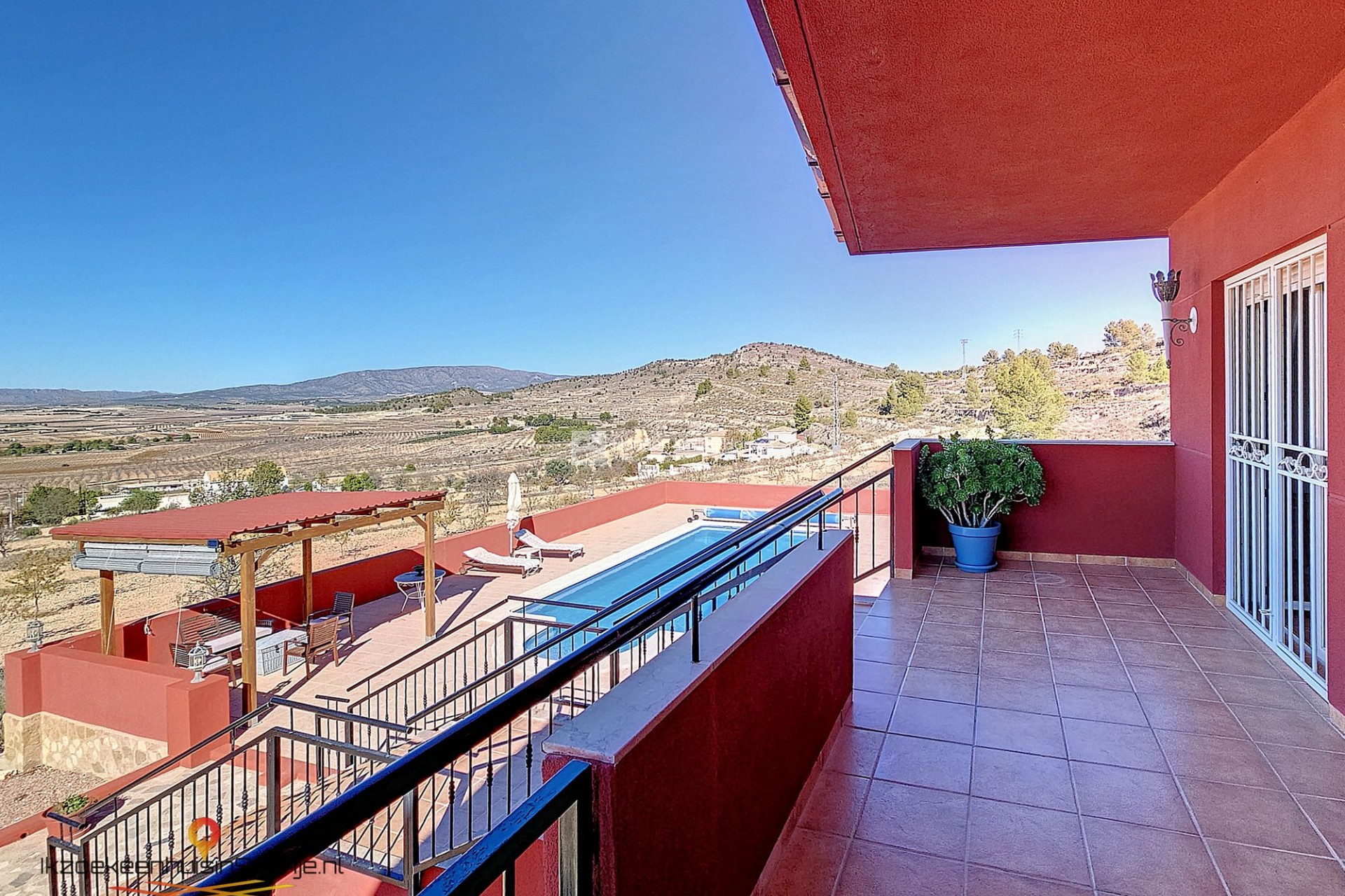 Resale - Villa - Pinoso