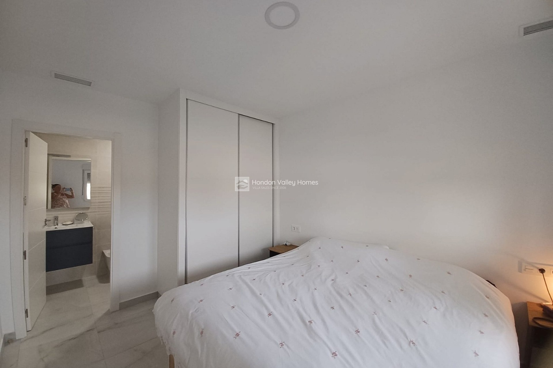 Resale - Villa - Pinoso