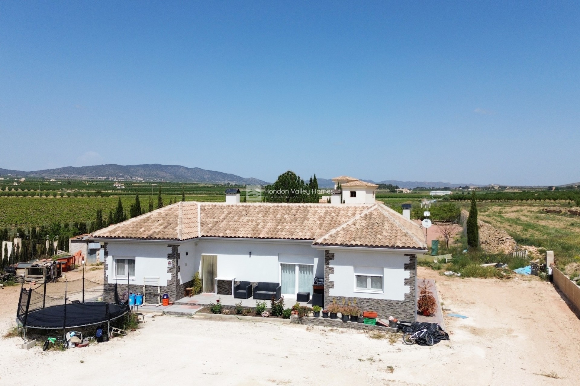 Resale - Villa - Pinoso