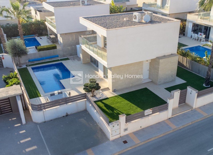 Resale - Villa - San Miguel de Salinas - Vistabella Golf