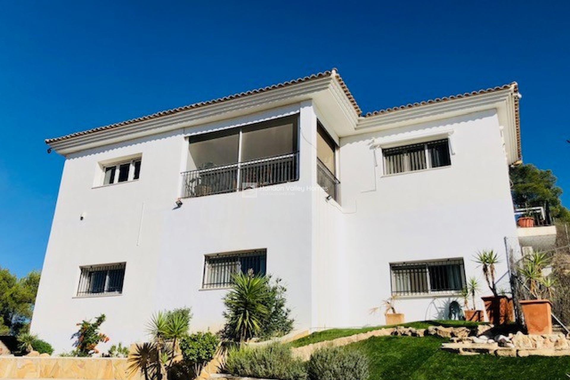 Resale - Villa - Villena