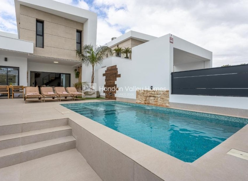 Reventa - Detached Villa - Dolores