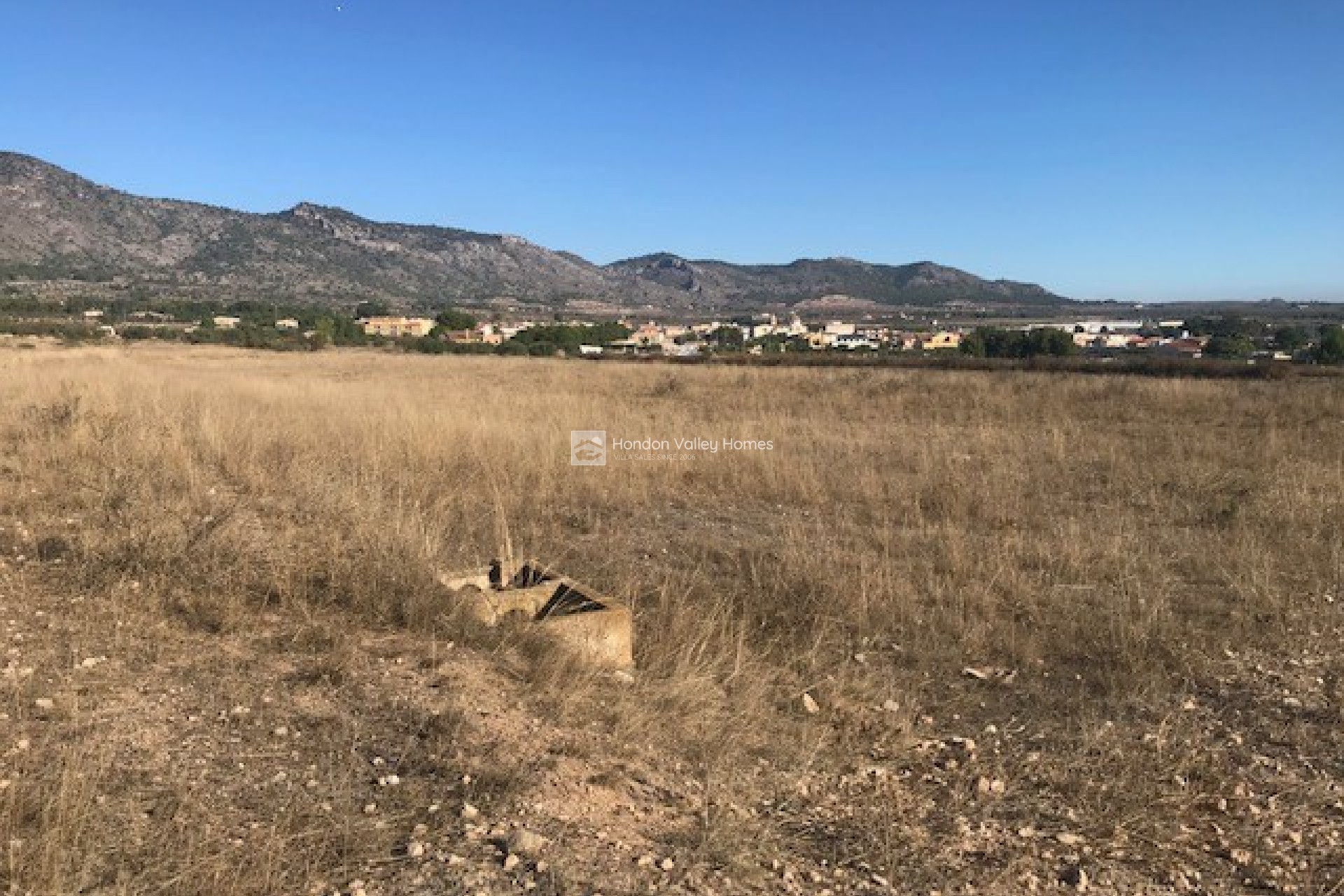 Reventa - Plot - Salinas
