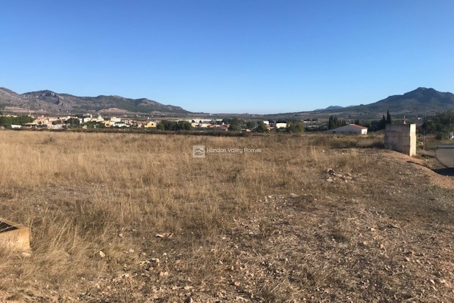 Reventa - Plot - Salinas