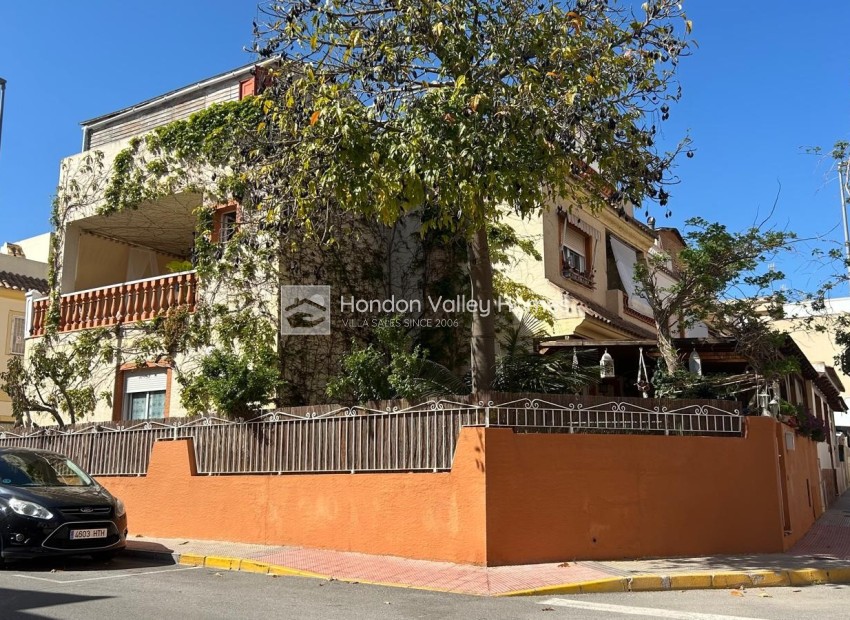 Reventa - Semi Detached Villa - Los Montesinos