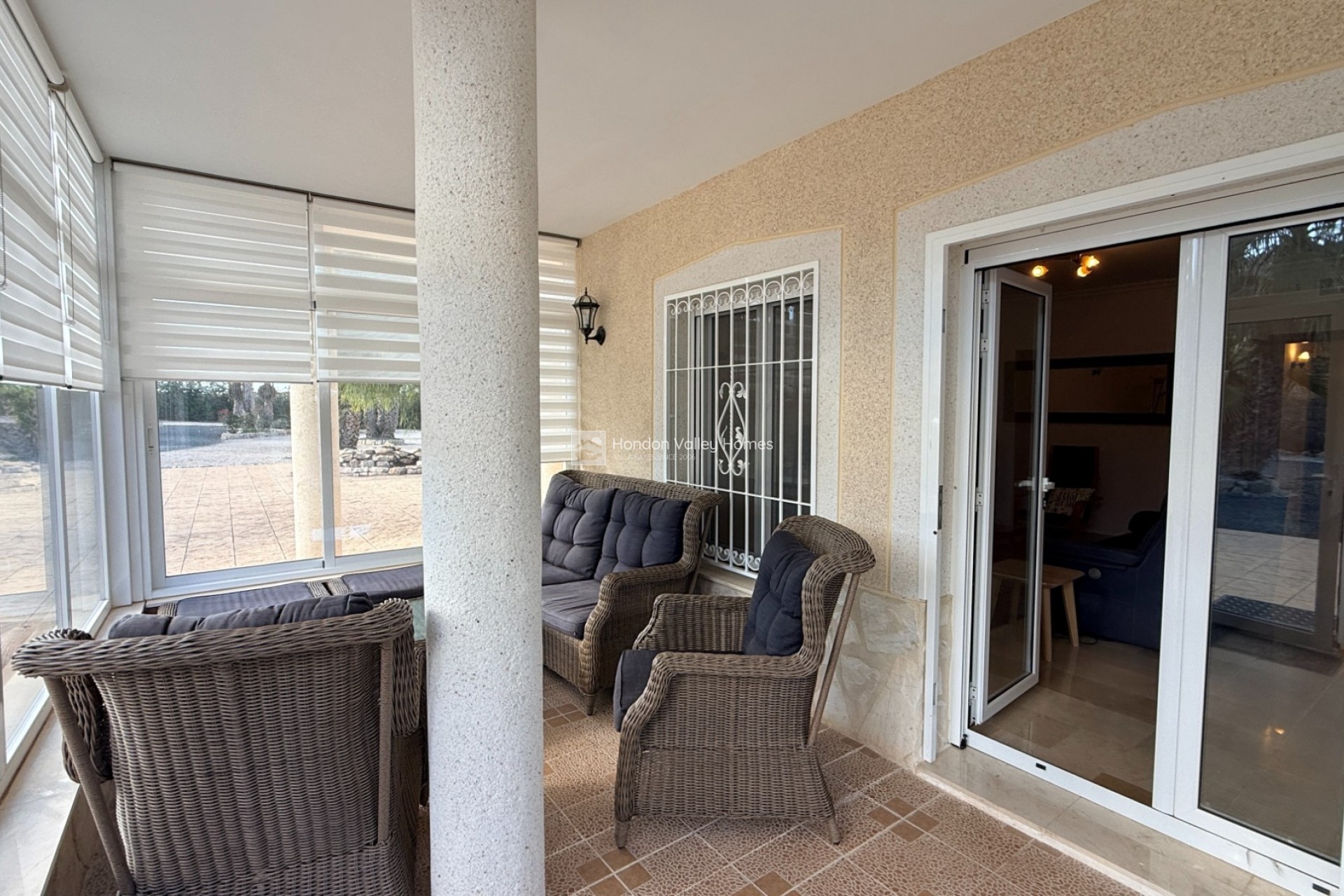 Reventa - Villa - Detached - Hondón de las Nieves