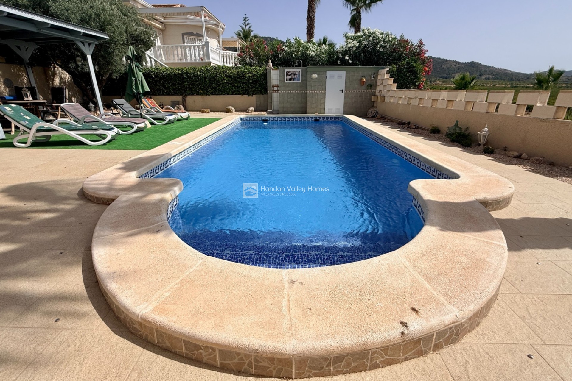 Reventa - Villa - Detached - Hondón de las Nieves