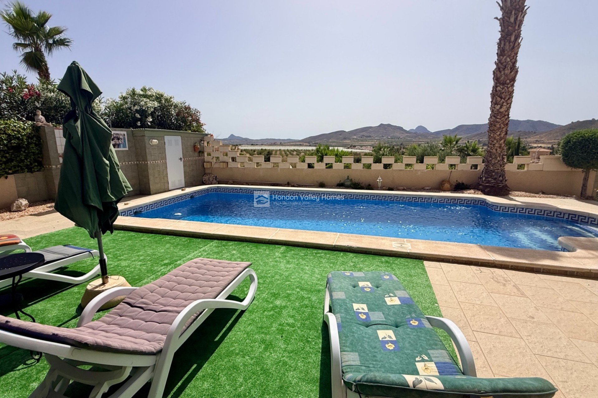 Reventa - Villa - Detached - Hondón de las Nieves