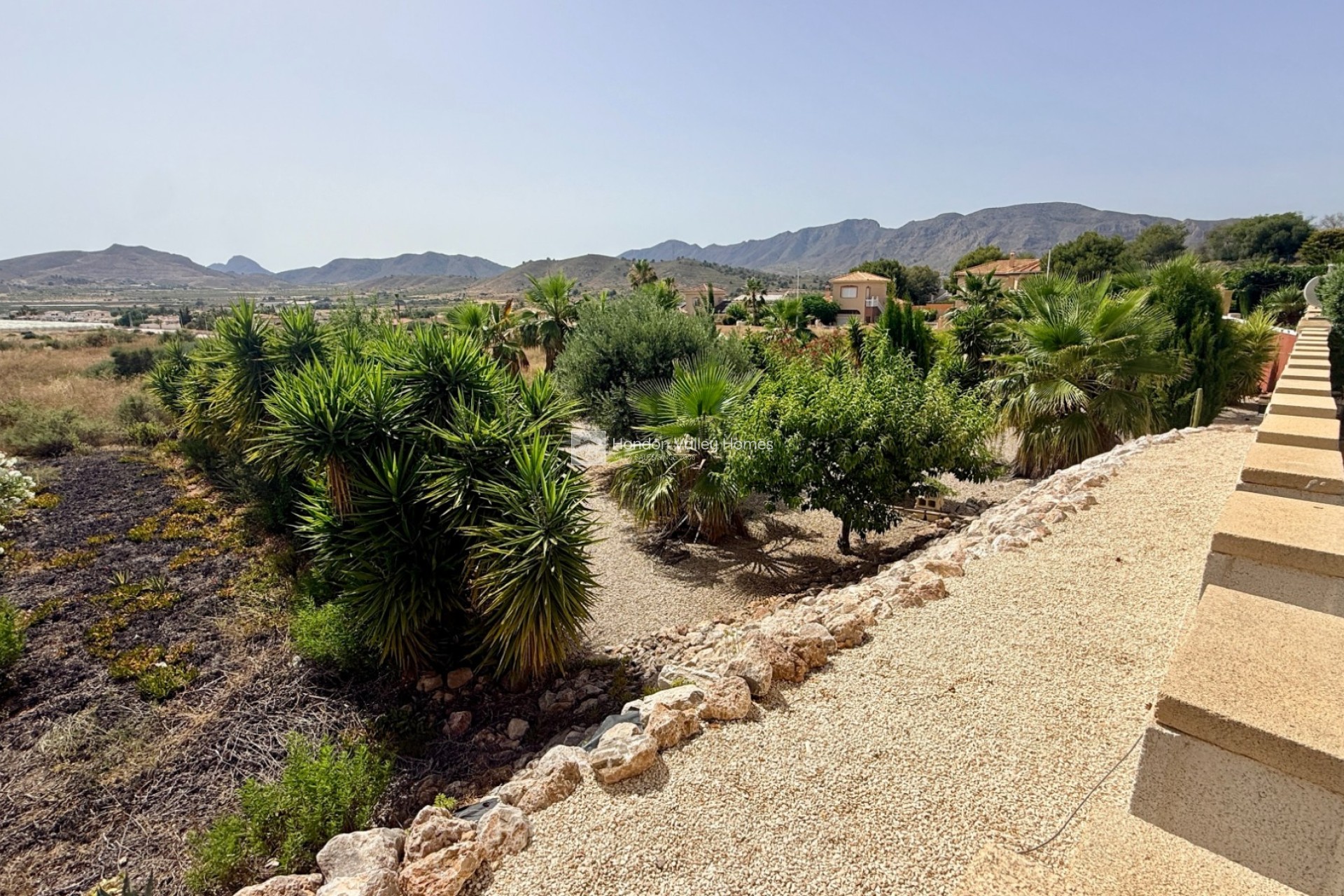 Reventa - Villa - Detached - Hondón de las Nieves