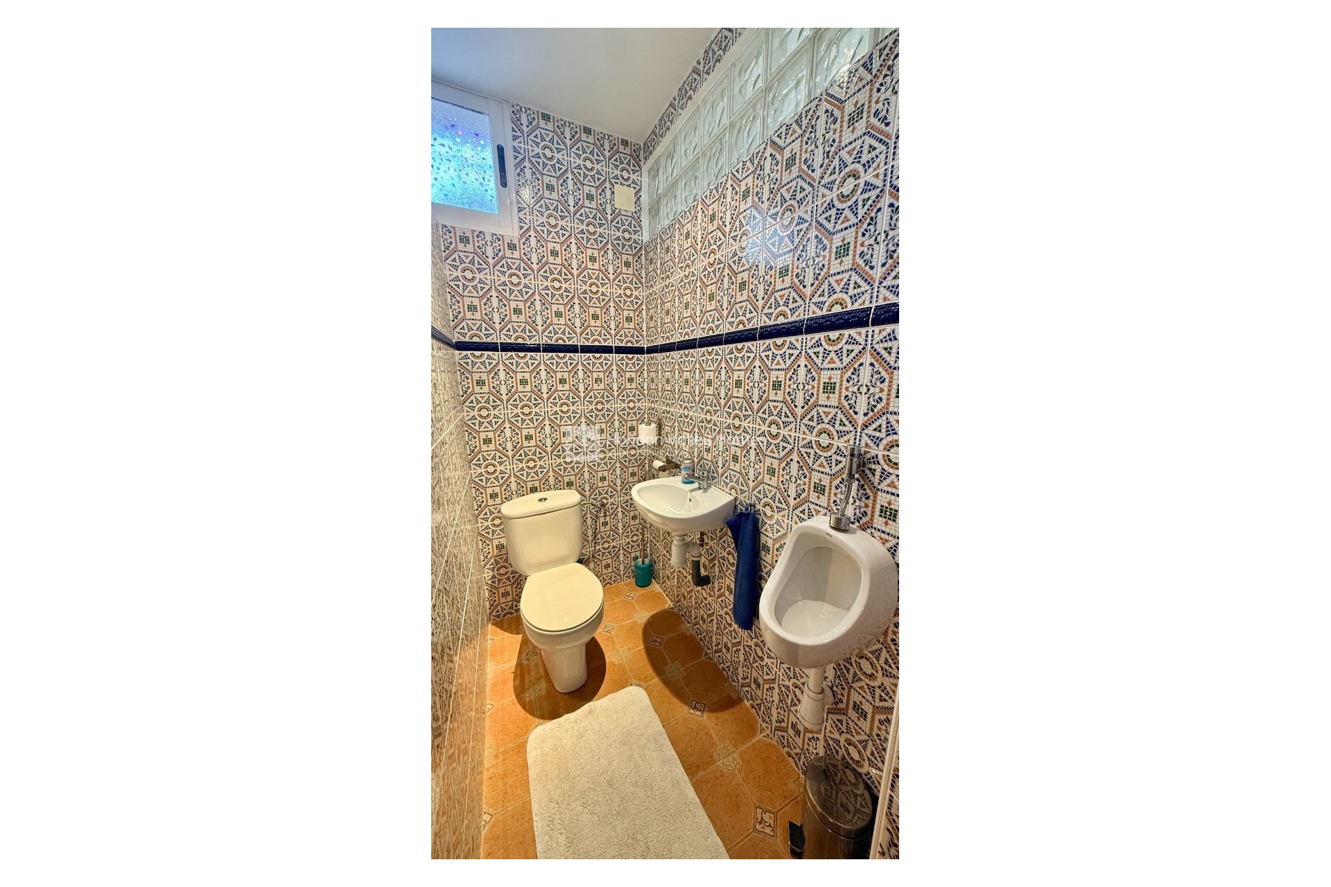 Reventa - Villa - Detached - Hondón de las Nieves