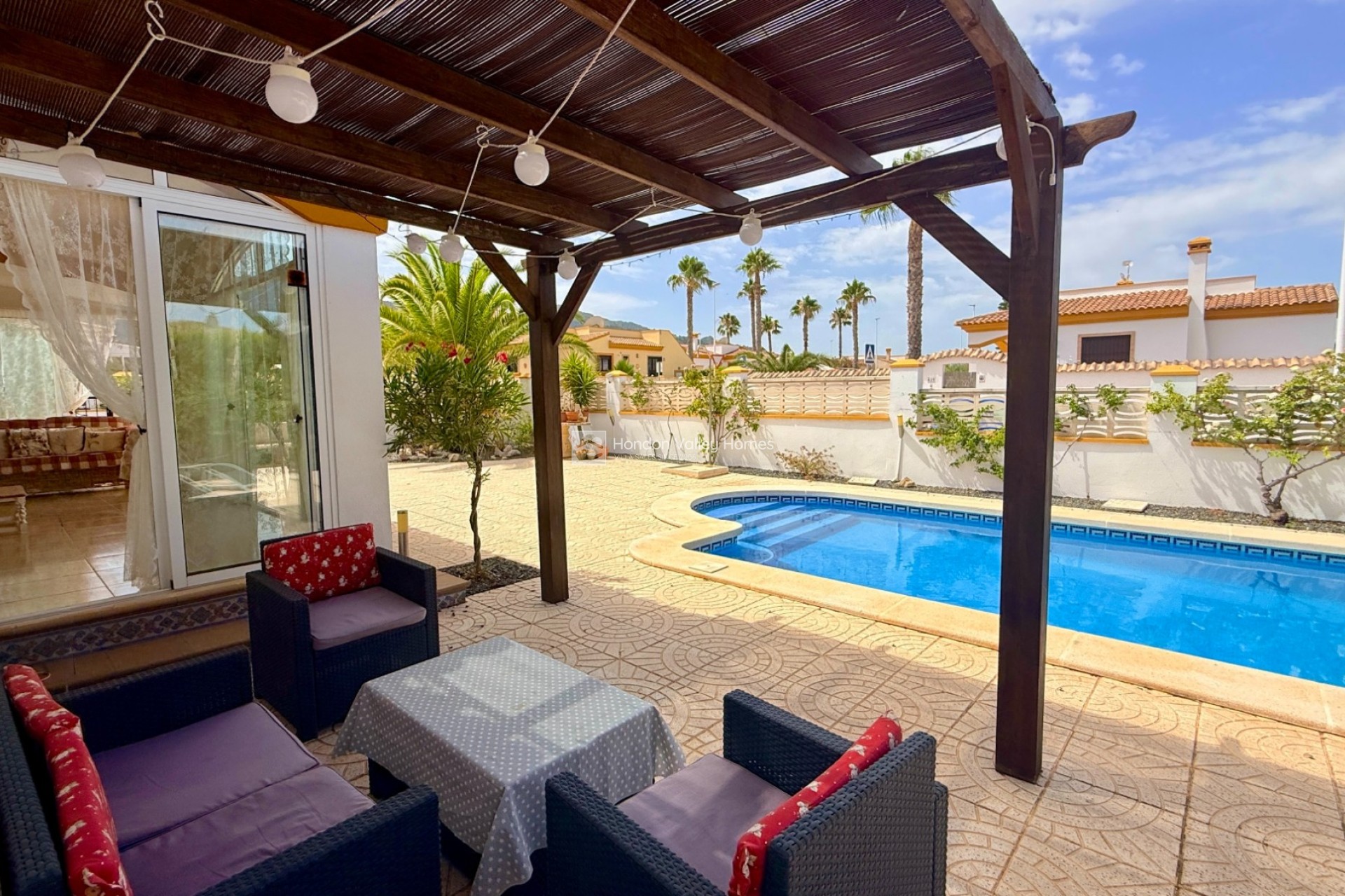 Reventa - Villa - Detached - Hondón de las Nieves