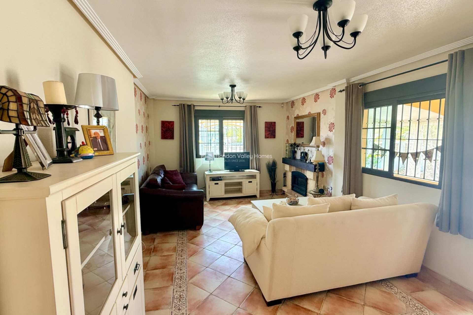 Reventa - Villa - Detached - Hondón de las Nieves