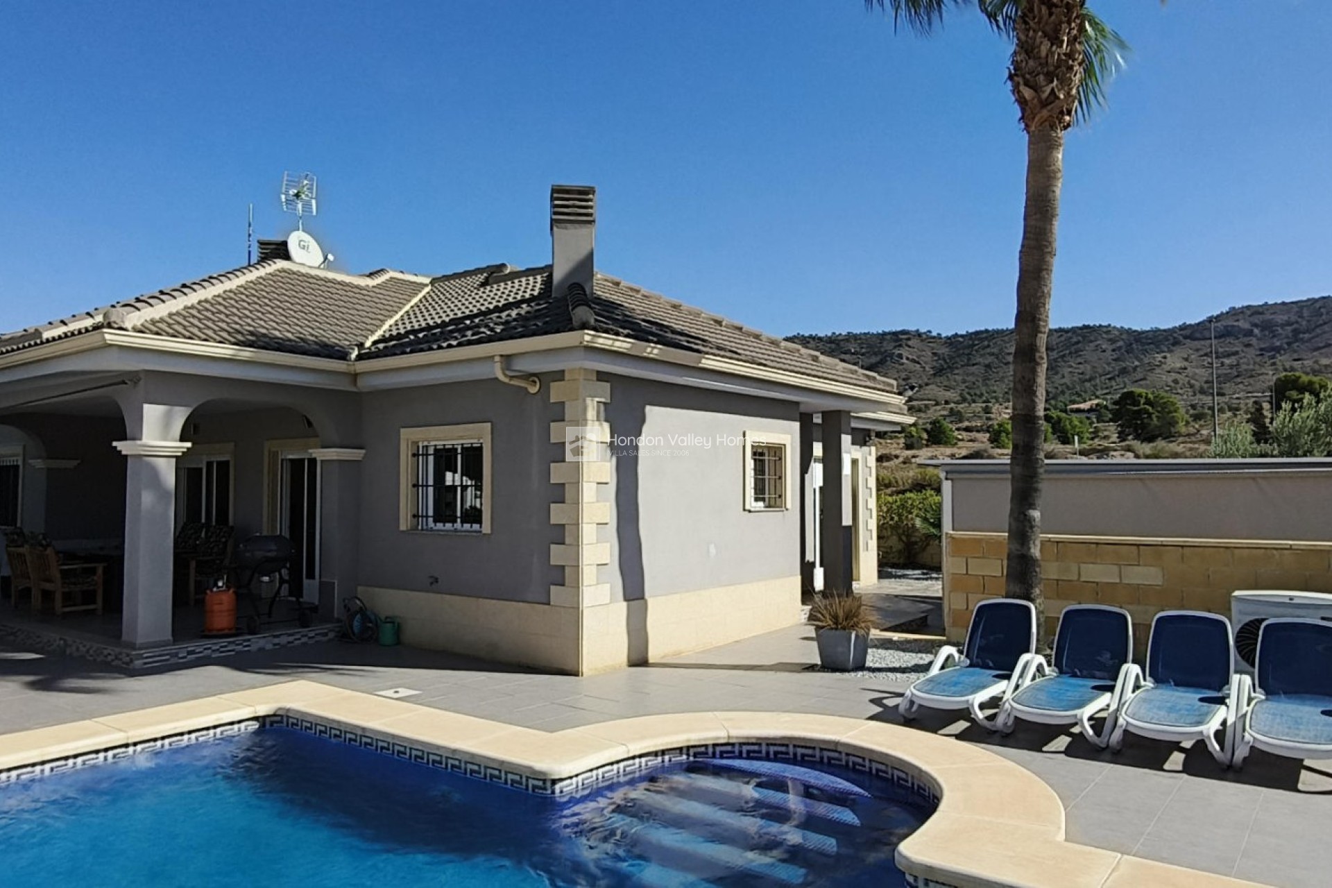 Reventa - Villa - Detached - La Romana