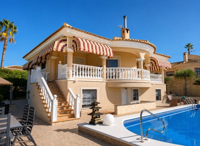 Reventa - Villa - Detached - Rojales