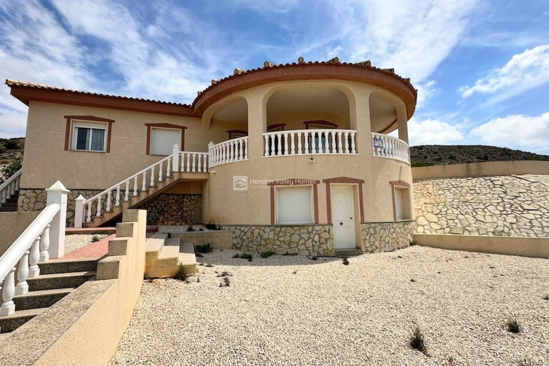 Reventa - Villa - Hondón de las Nieves - La Montañosa