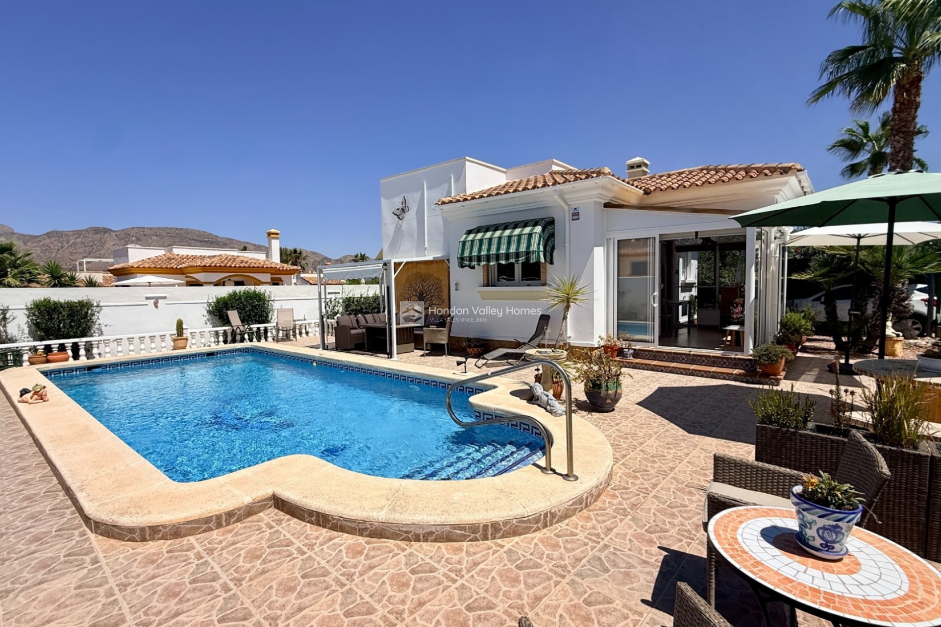 Reventa - Villa - Hondón de las Nieves - La Montañosa