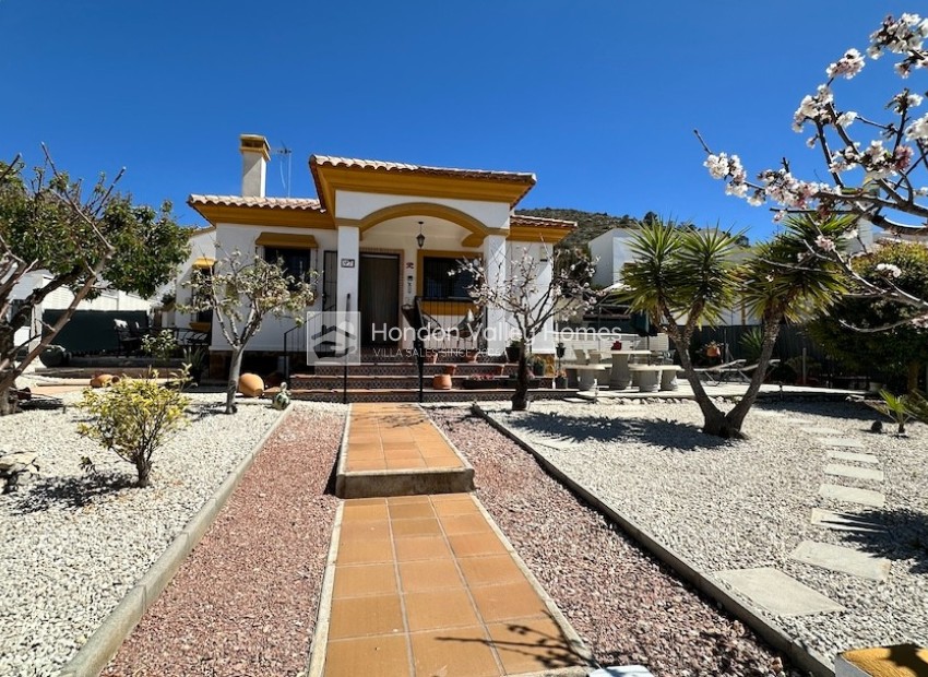 Reventa - Villa - Hondón de las Nieves - La Montañosa