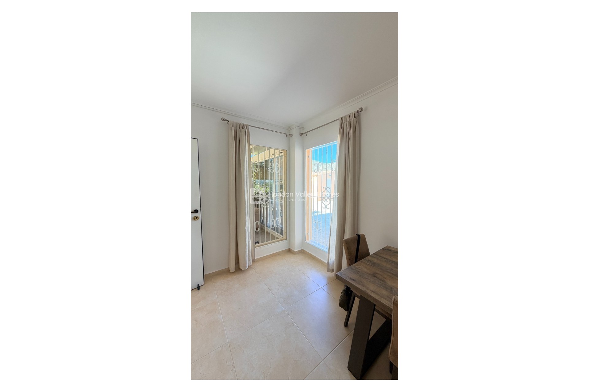 Reventa - Villa * - Macisvenda