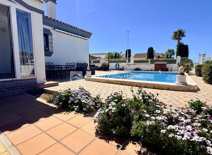 Revente - 4. House - Detached Villa - Hondón de las Nieves