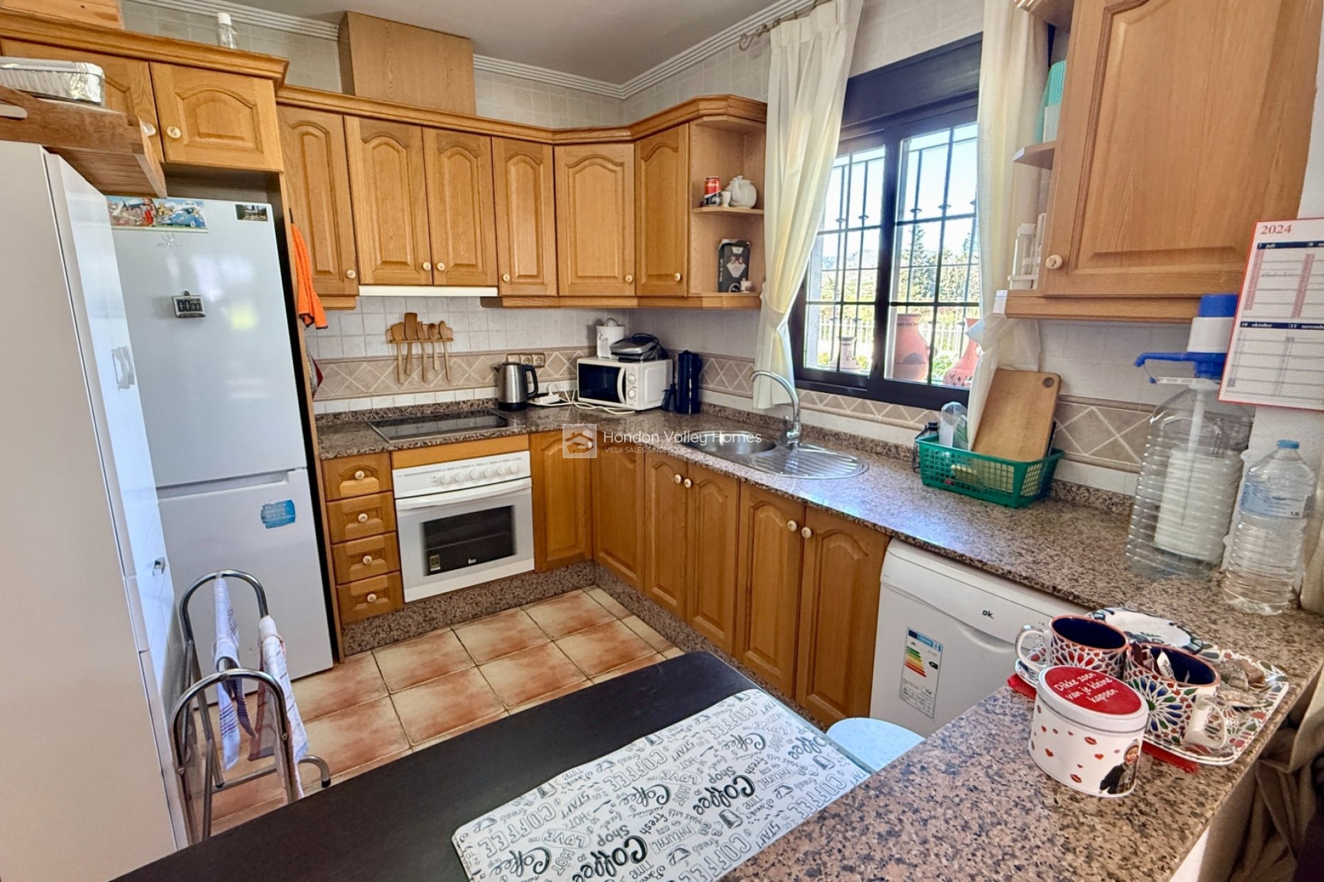 Revente - 4. House - Detached Villa - Hondón de las Nieves