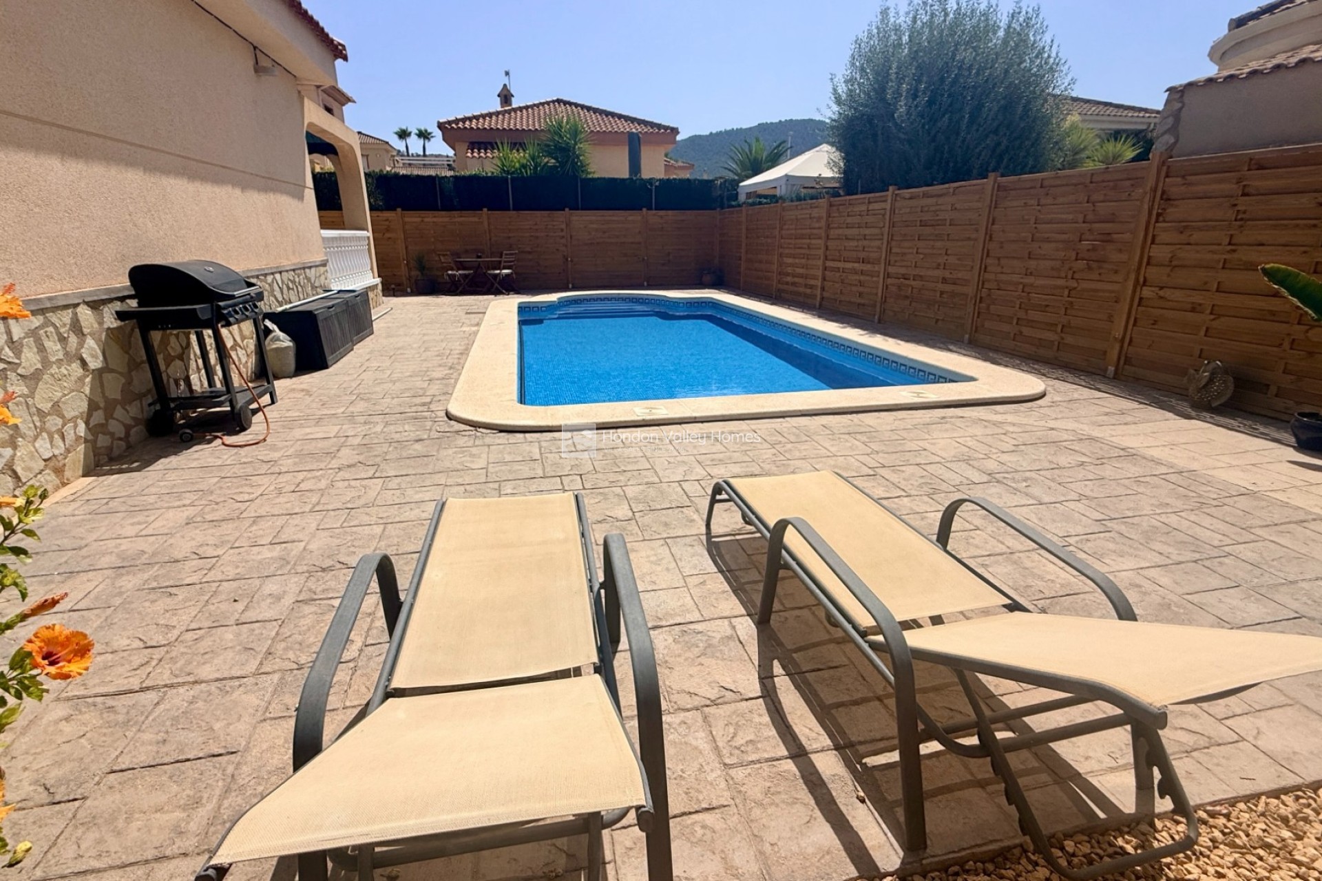 Revente - 4. House - Detached Villa - Hondón de las Nieves