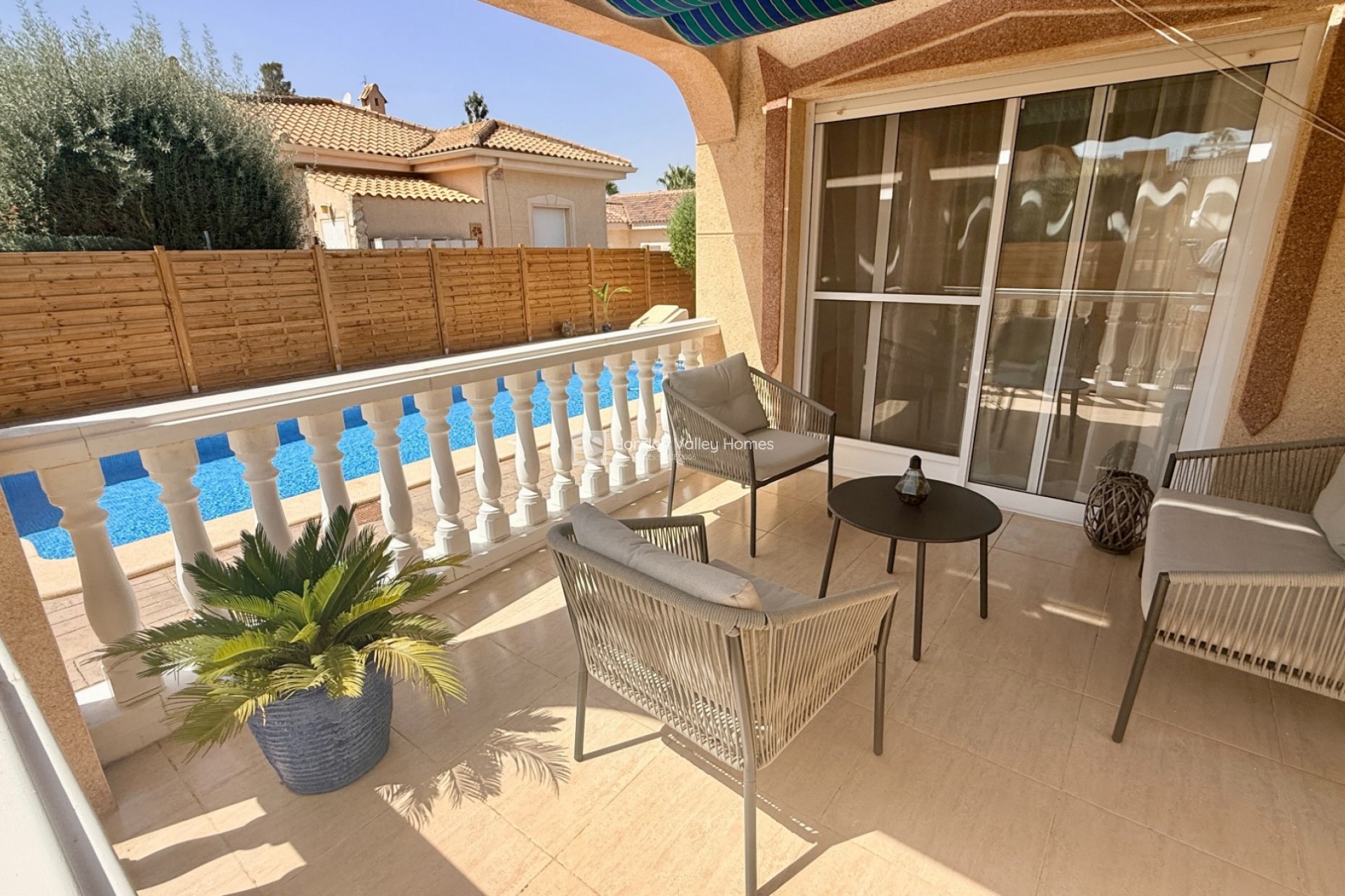 Revente - 4. House - Detached Villa - Hondón de las Nieves