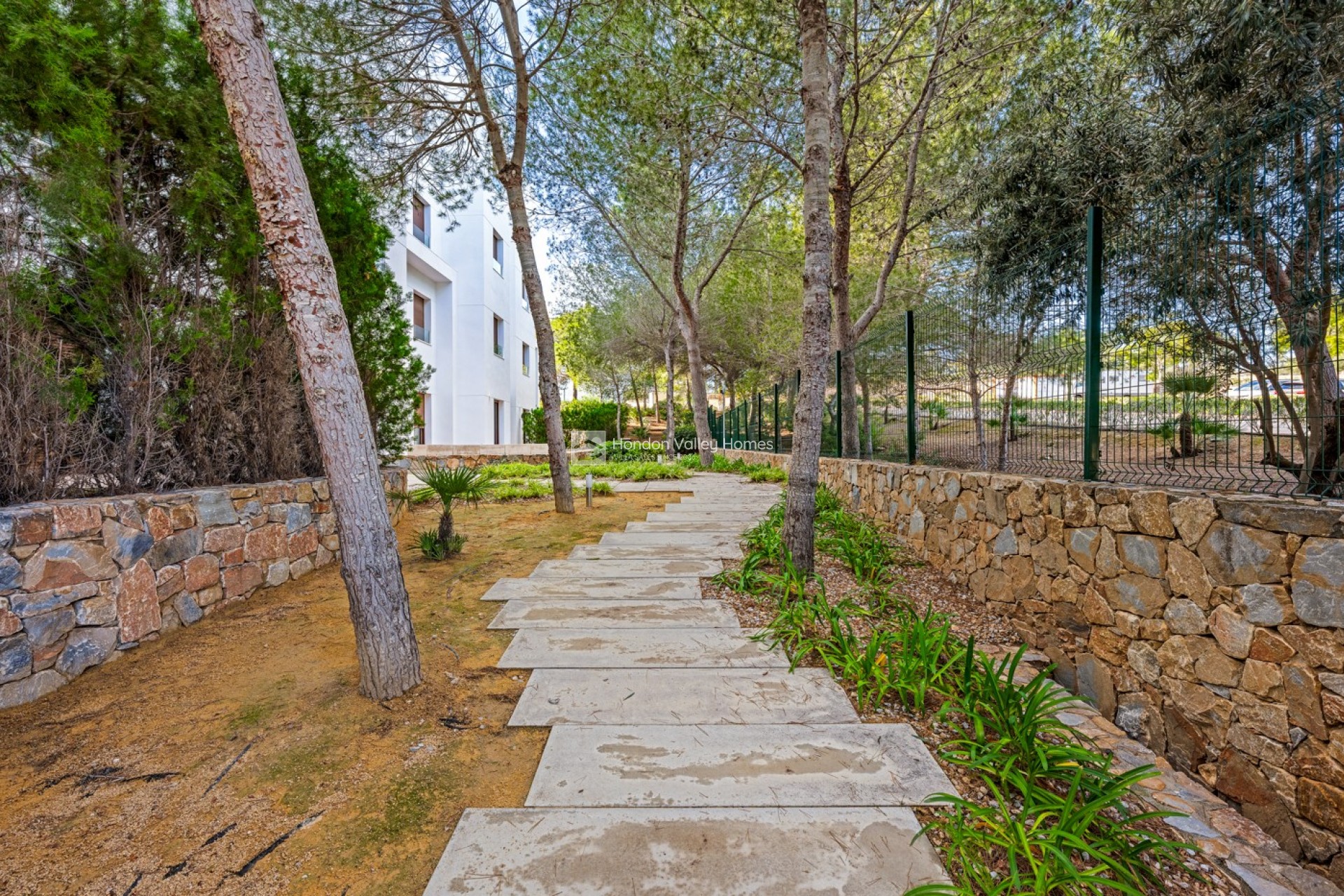 Revente - Apartments - Las Colinas Golf