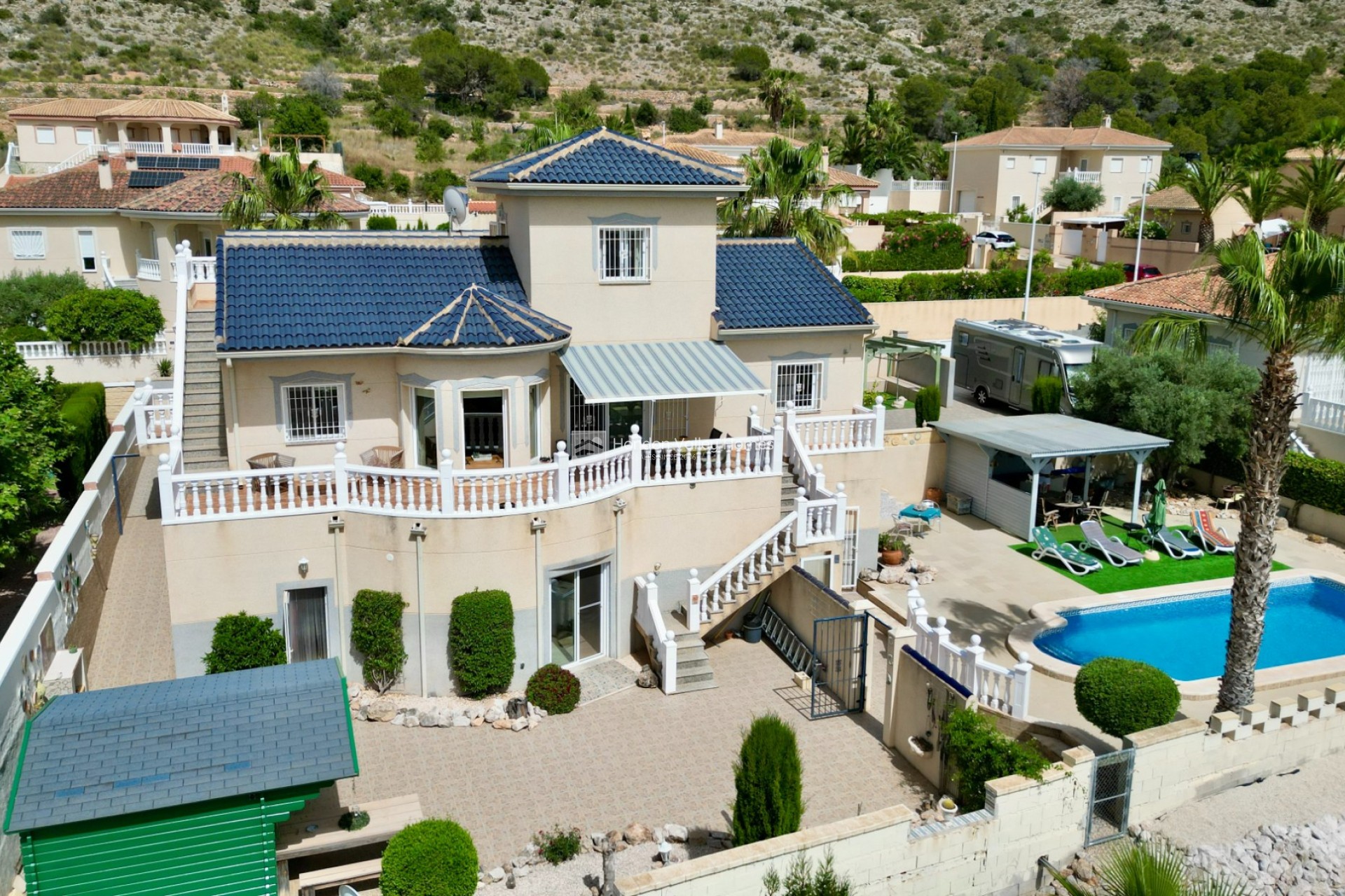 Revente - Villa - Detached - Hondón de las Nieves
