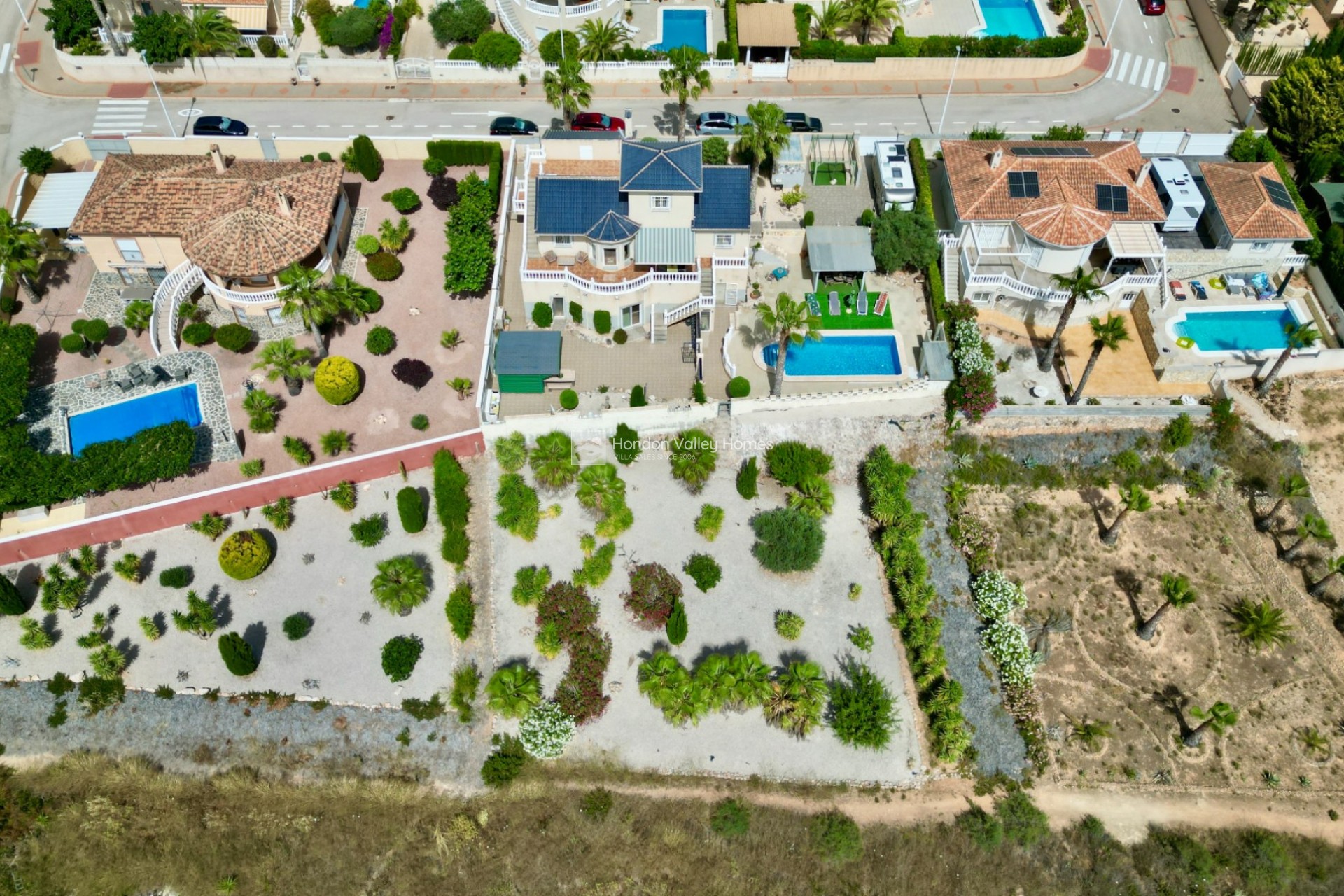 Revente - Villa - Detached - Hondón de las Nieves