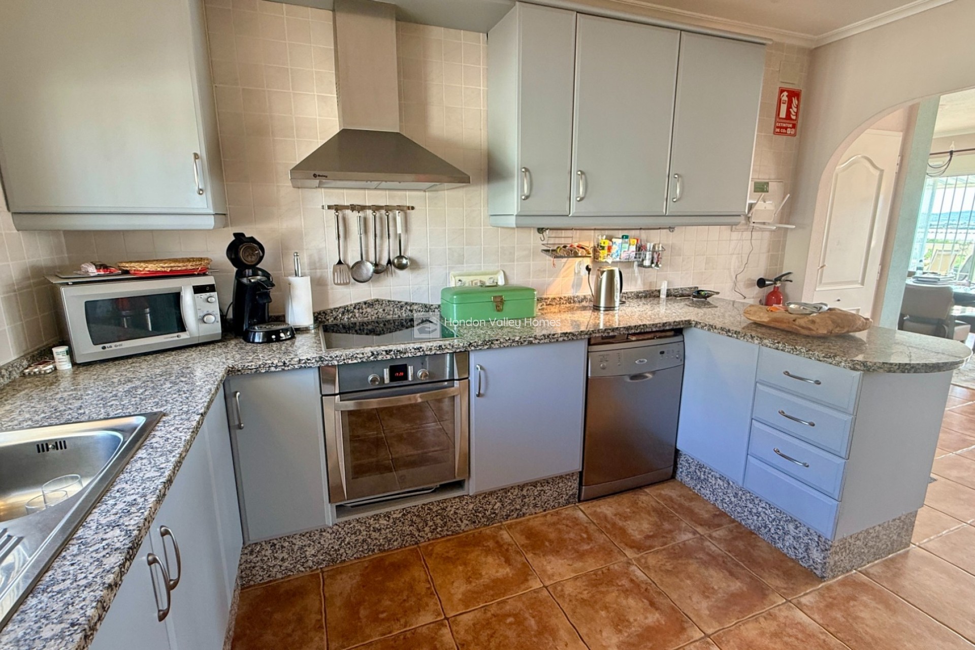 Revente - Villa - Detached - Hondón de las Nieves