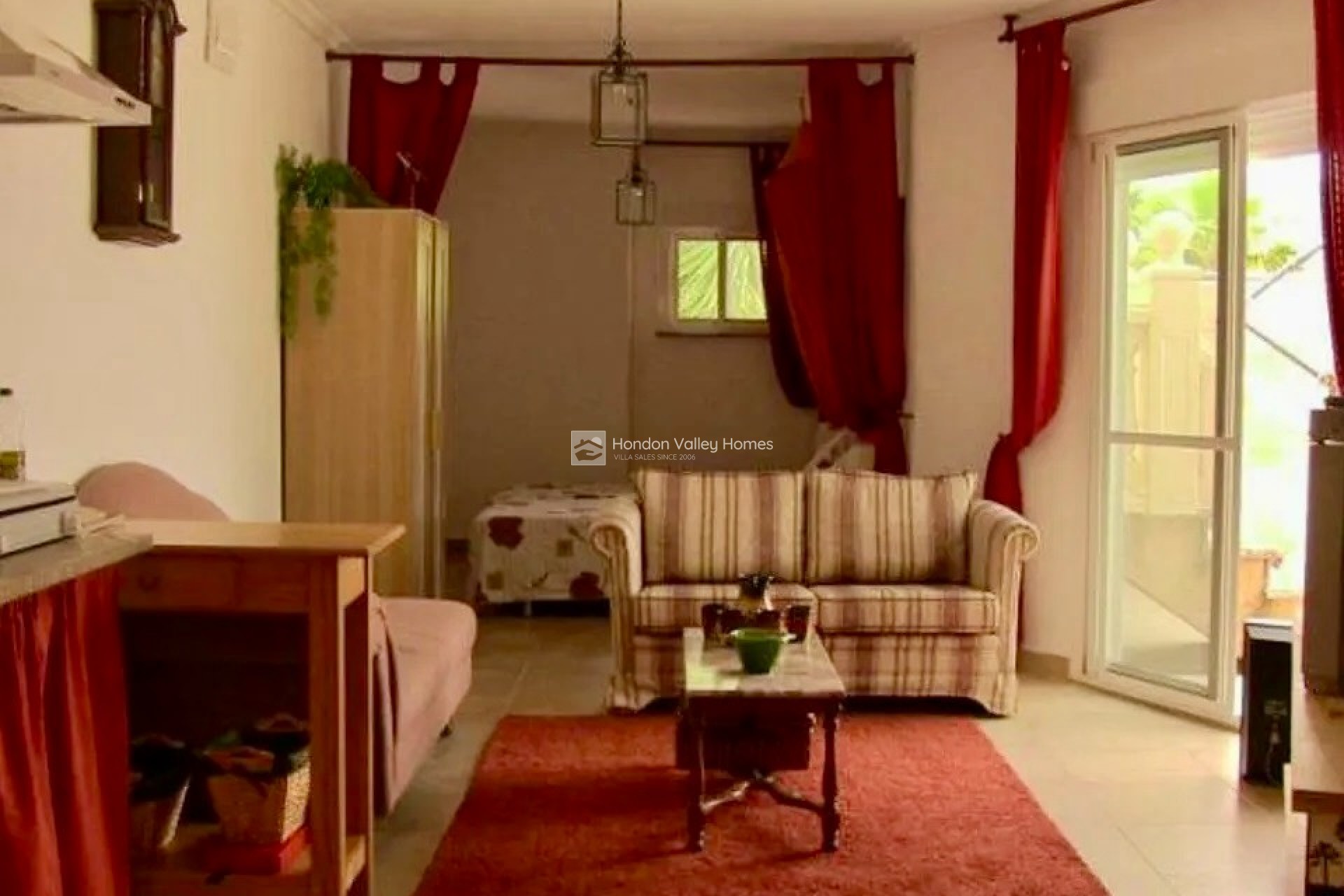Revente - Villa - Detached - Hondón de las Nieves