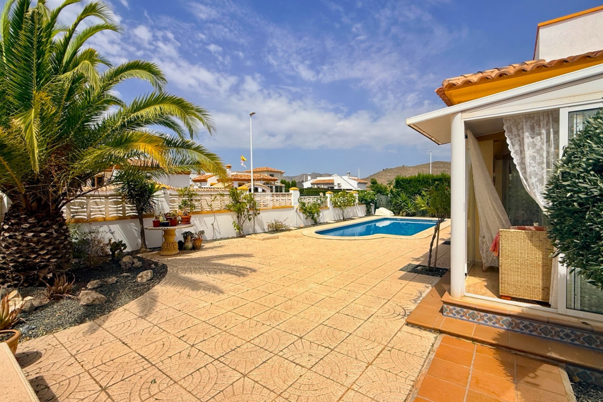 Revente - Villa - Detached - Hondón de las Nieves