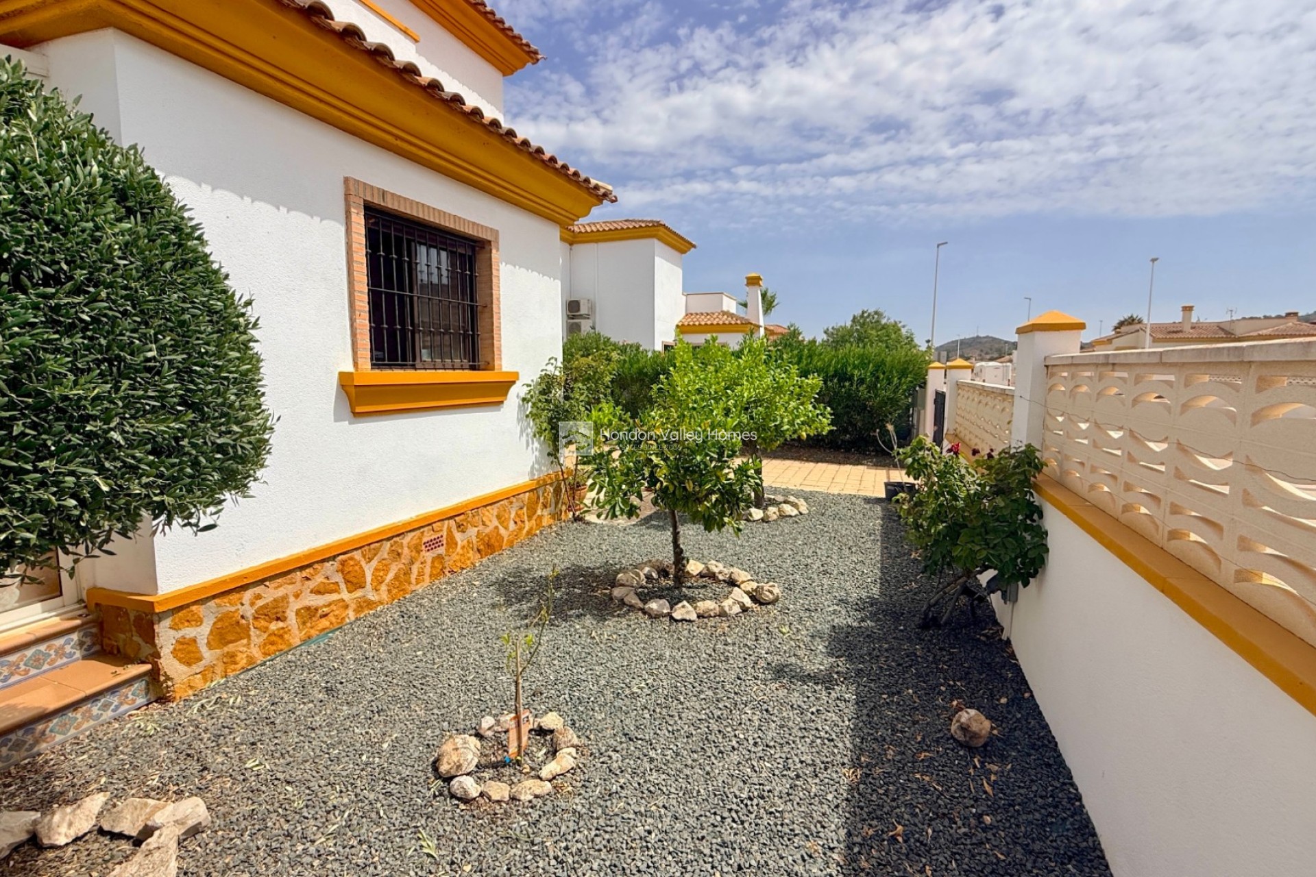 Revente - Villa - Detached - Hondón de las Nieves